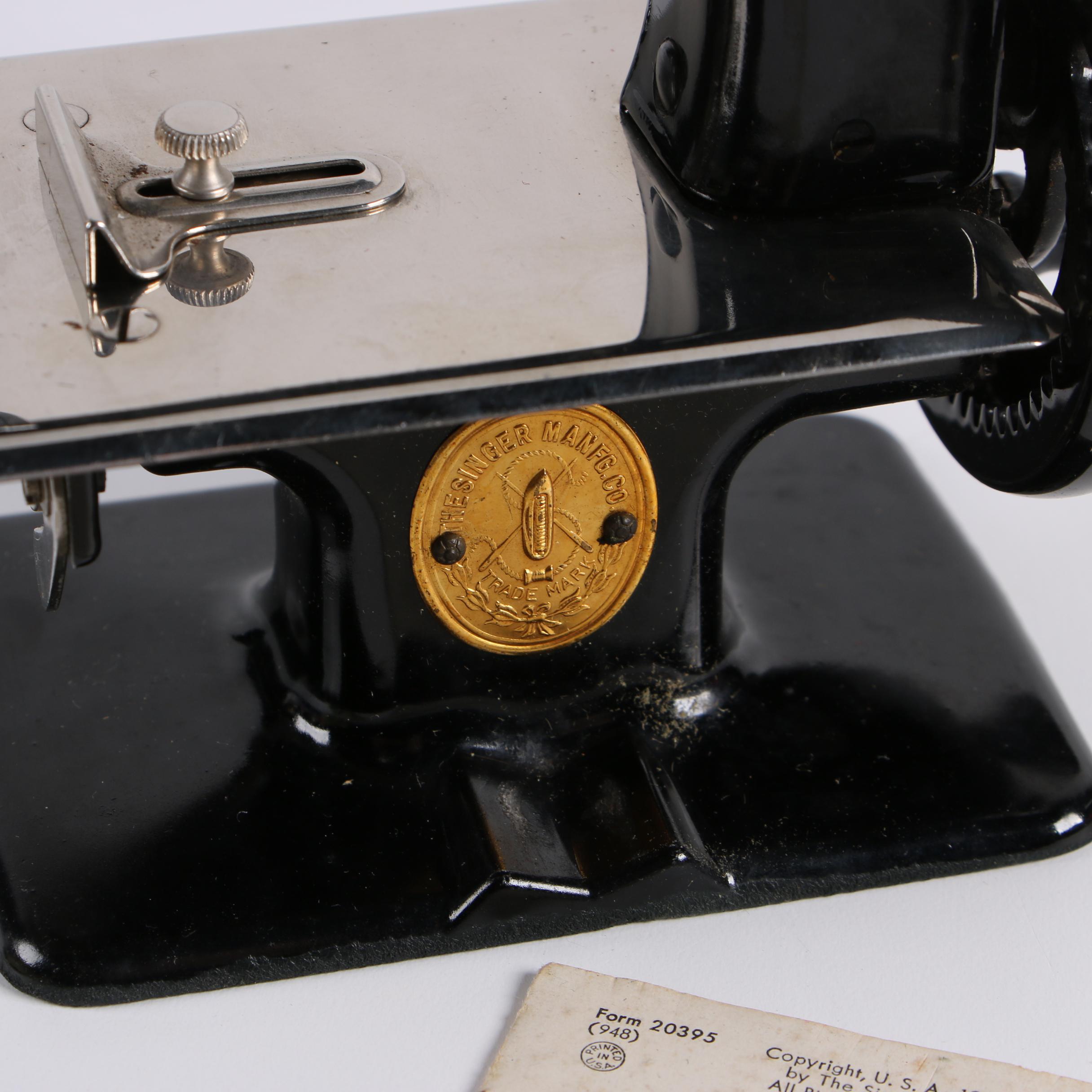 Singer Sewhandy Child's Sewing Machine, Mid 20th Century