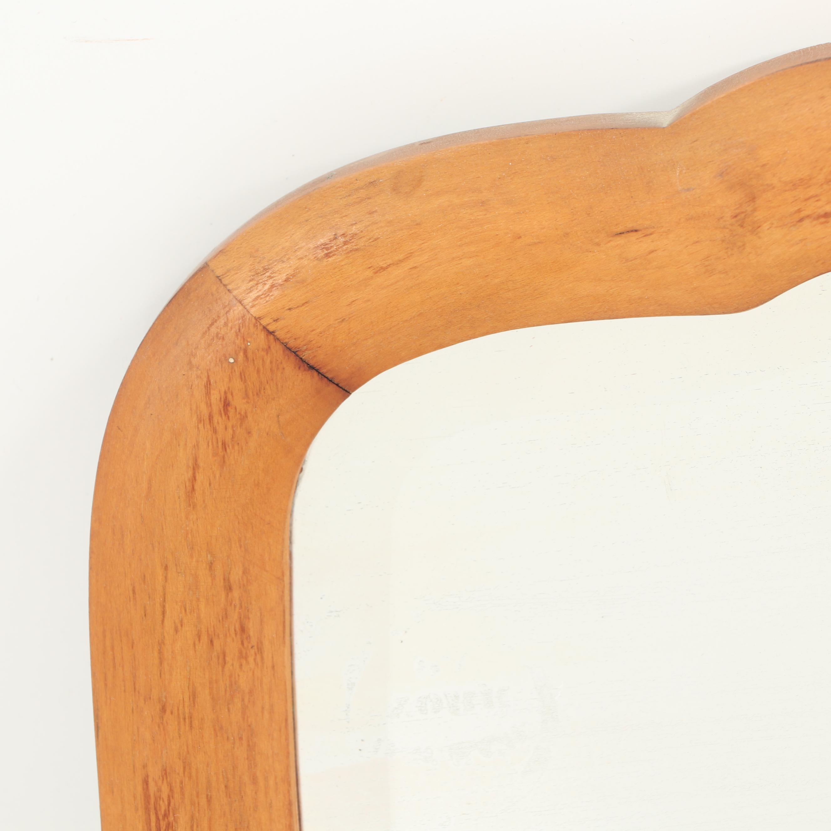 Federal Style Walnut Finish Frame Wall Mirror, Early/Mid 20th Century