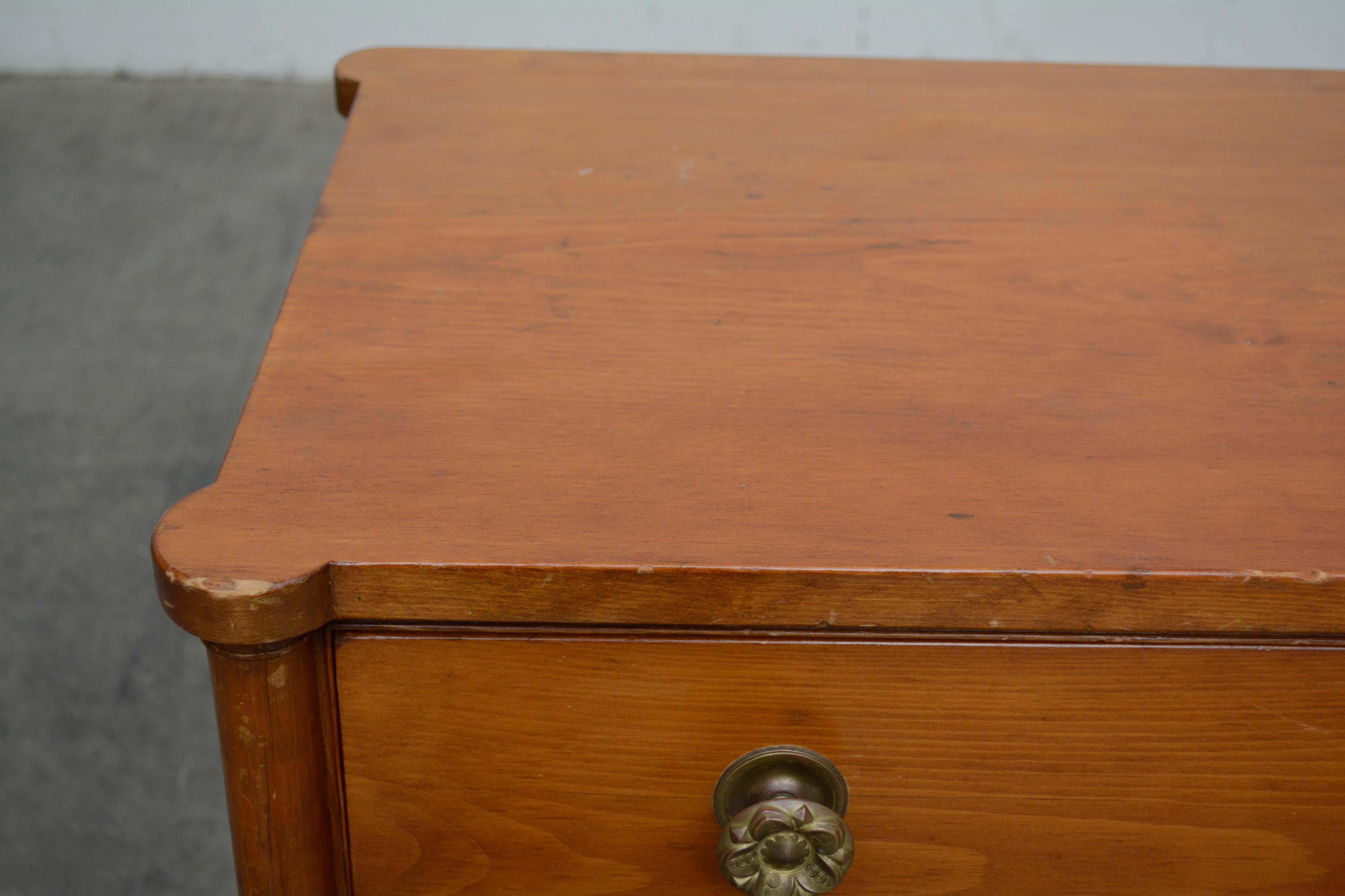 Federal Cherrywood Chest of Drawers, Early 19th Century