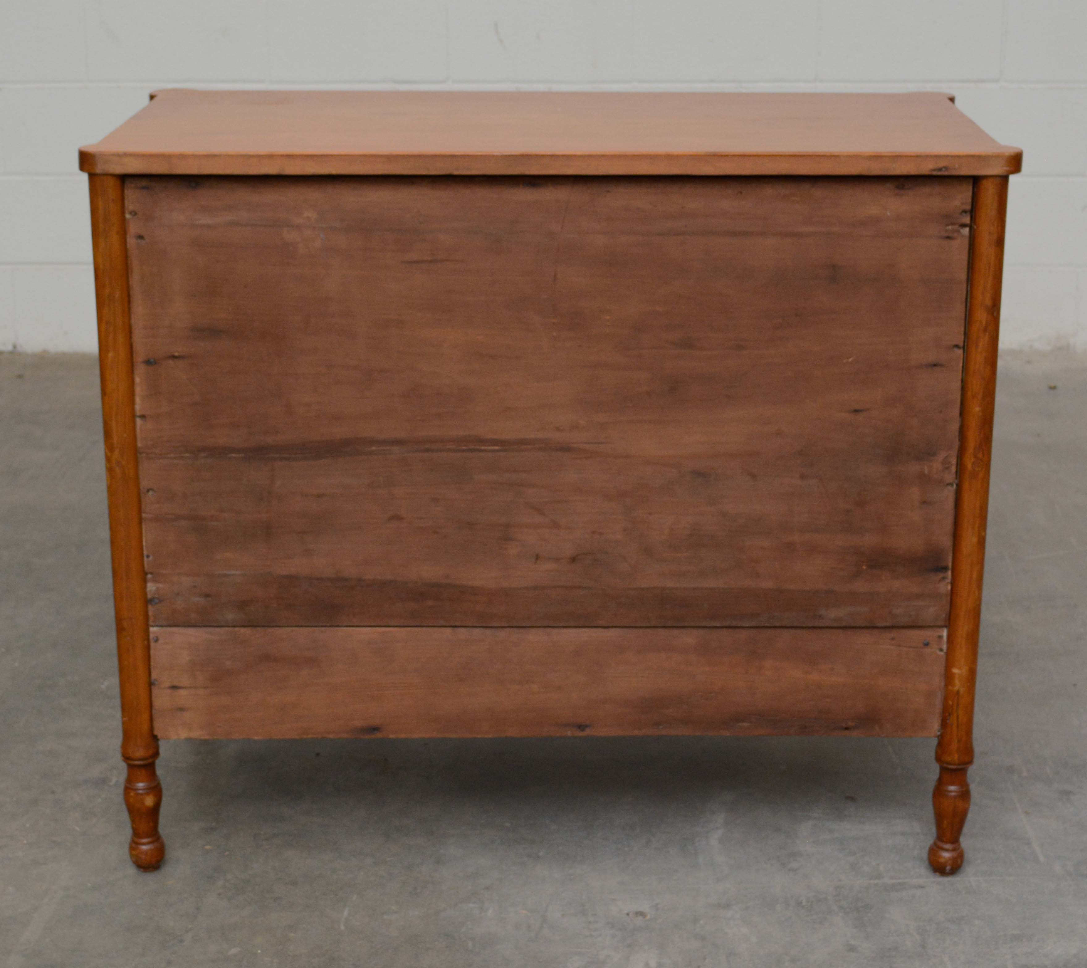 Federal Cherrywood Chest of Drawers, Early 19th Century