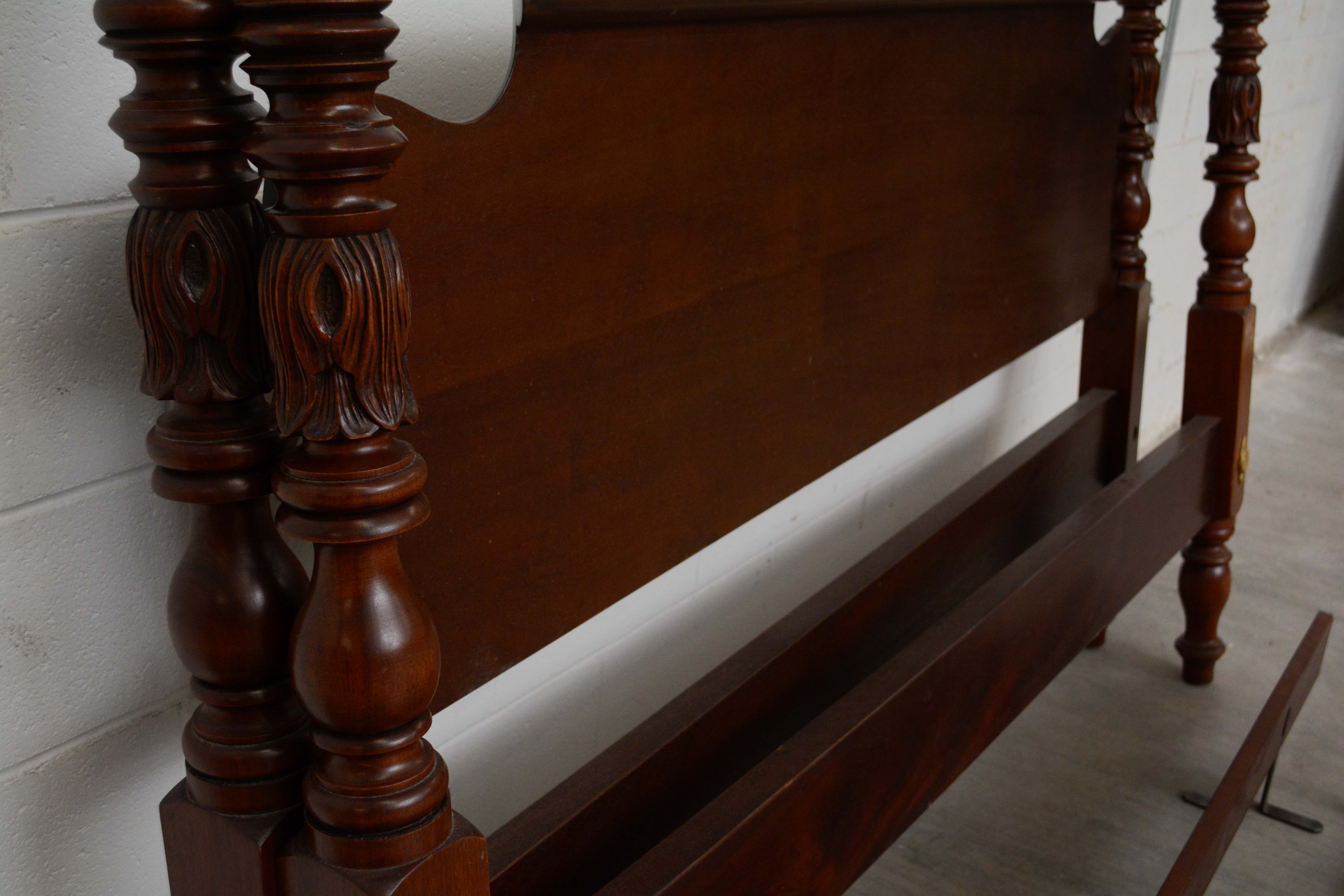 Federal Style Mahogany King Size Bed Frame, Mid-20th Century