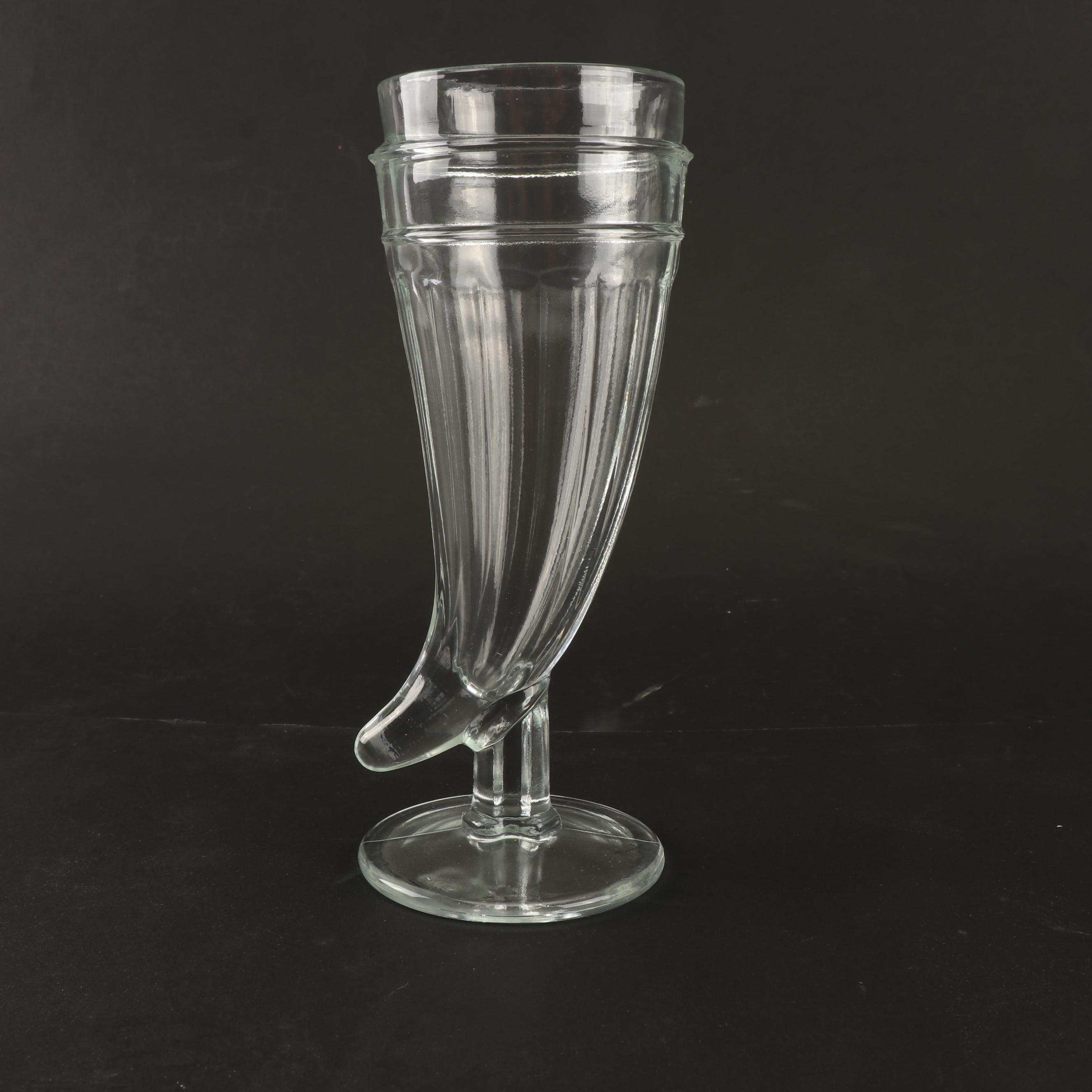 Tiara Footed Glass Drinking Horns