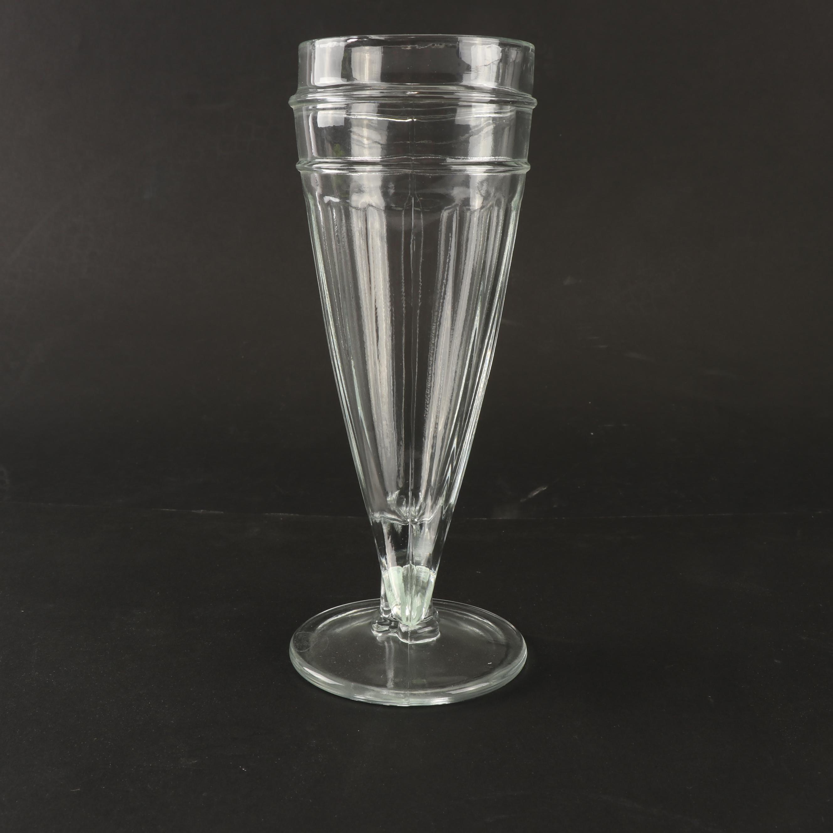 Tiara Footed Glass Drinking Horns