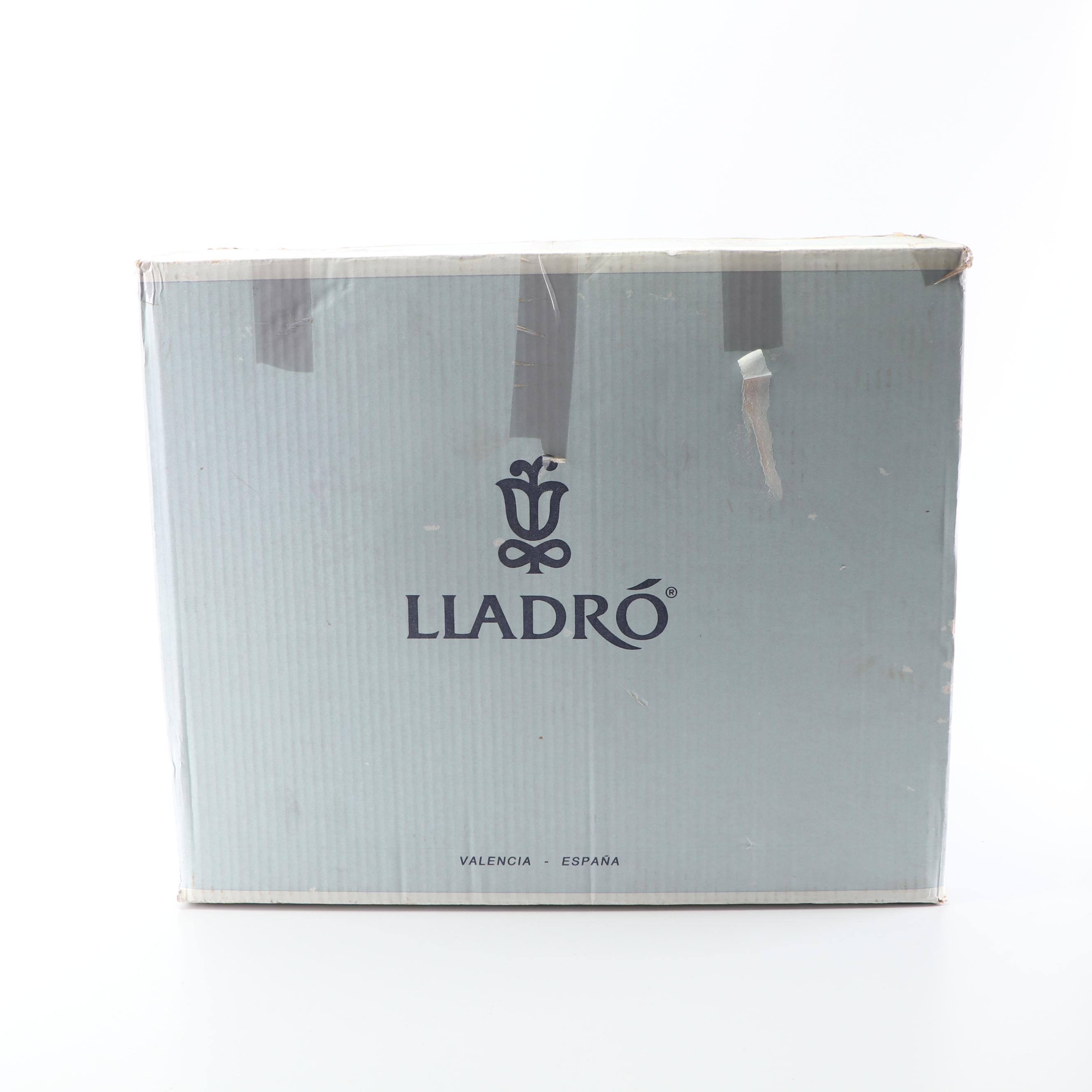 Lladro Porcelain Figurine "Love Story"