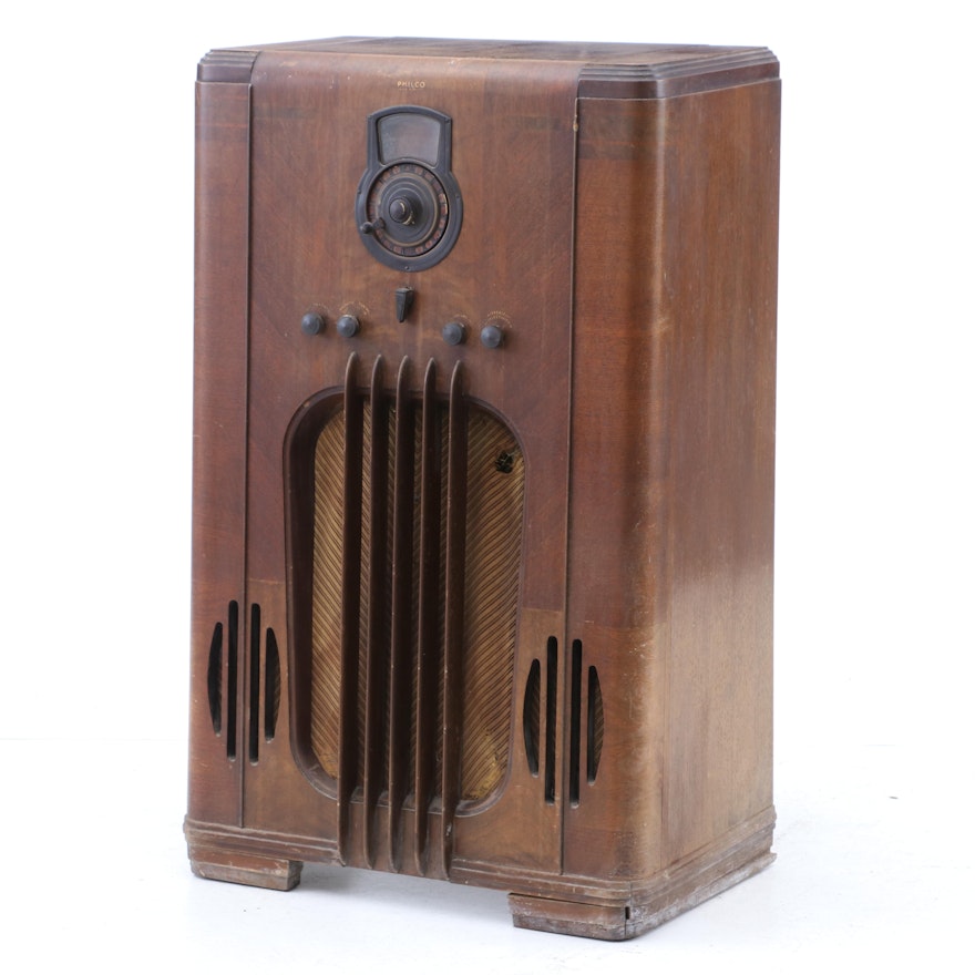 1930s-1940s Philco 37-116 Tube Console Radio