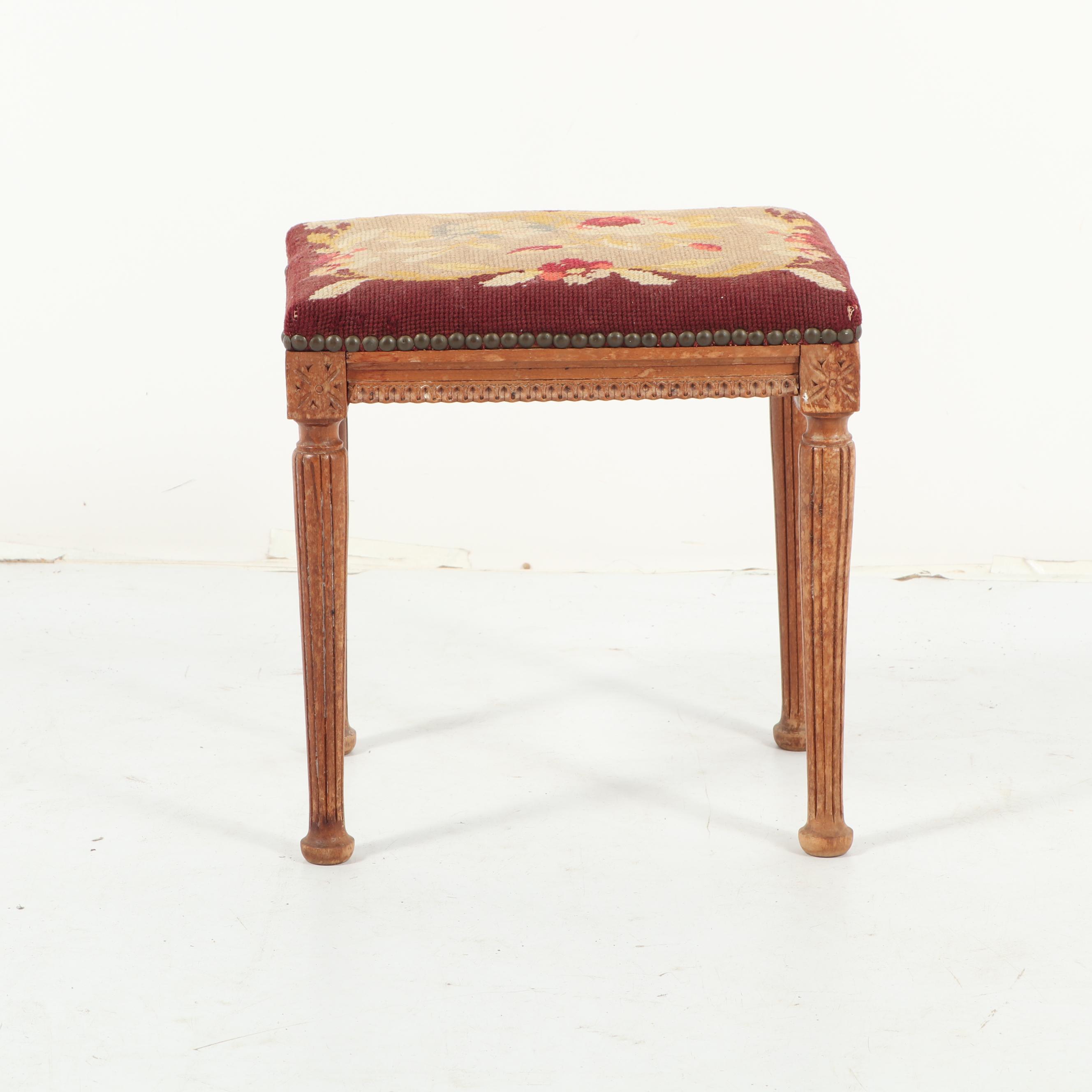 Federal Style Walnut Footstool, 20th Century