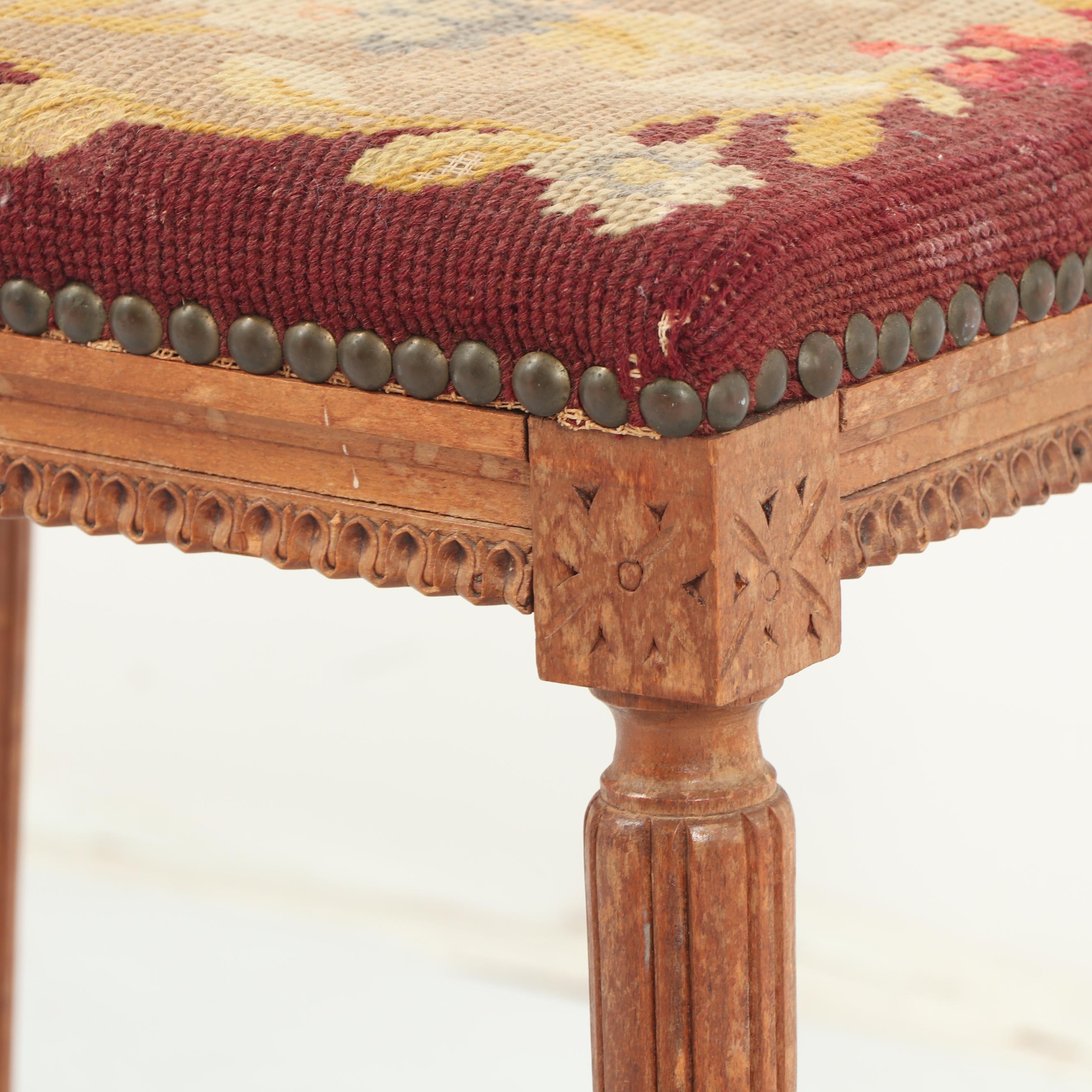 Federal Style Walnut Footstool, 20th Century