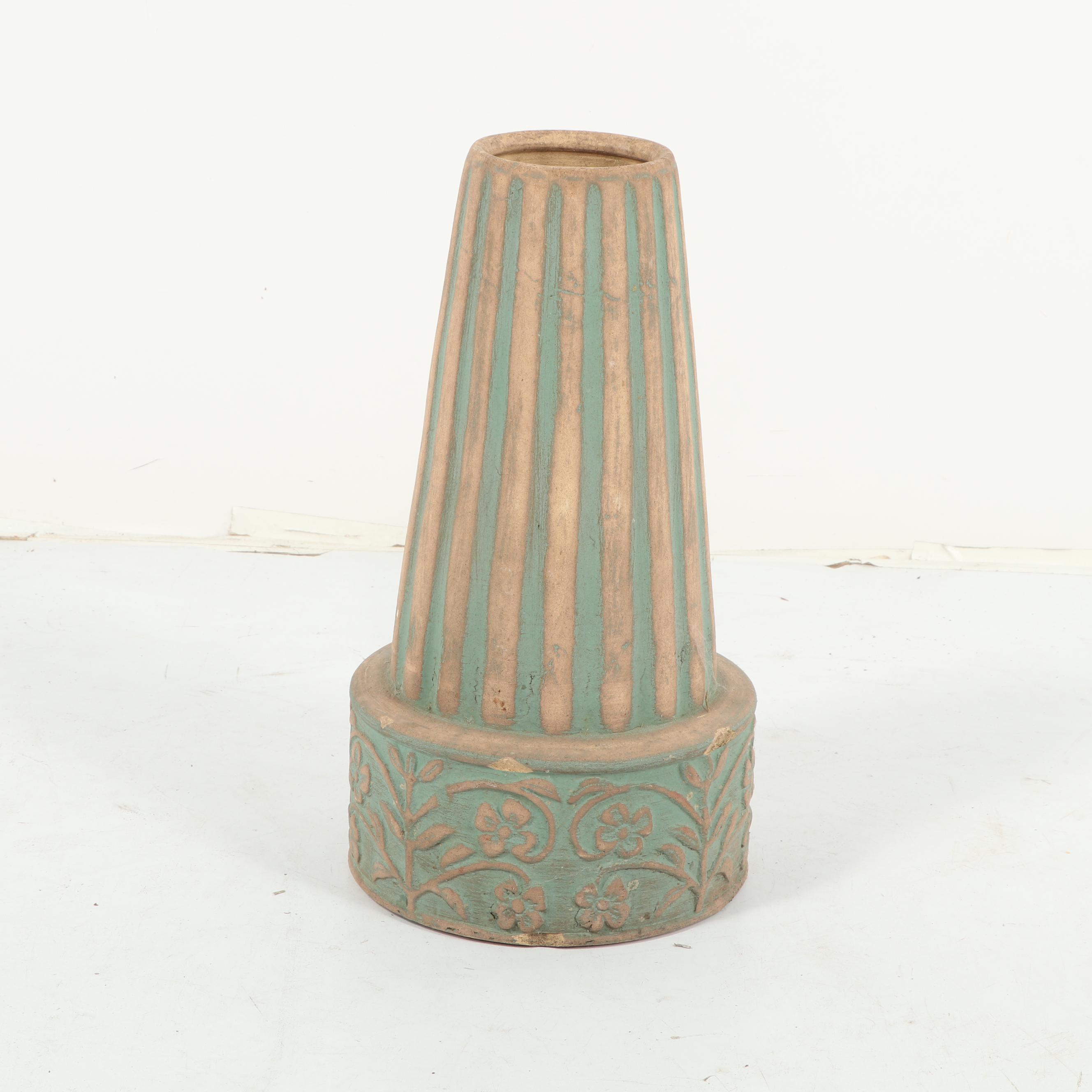 Embossed Earthenware Pedestal Base
