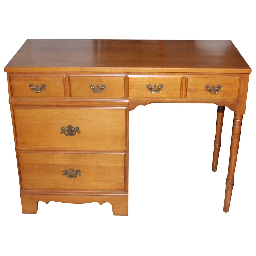 Federal Style Maple Desk, Late 20th Century