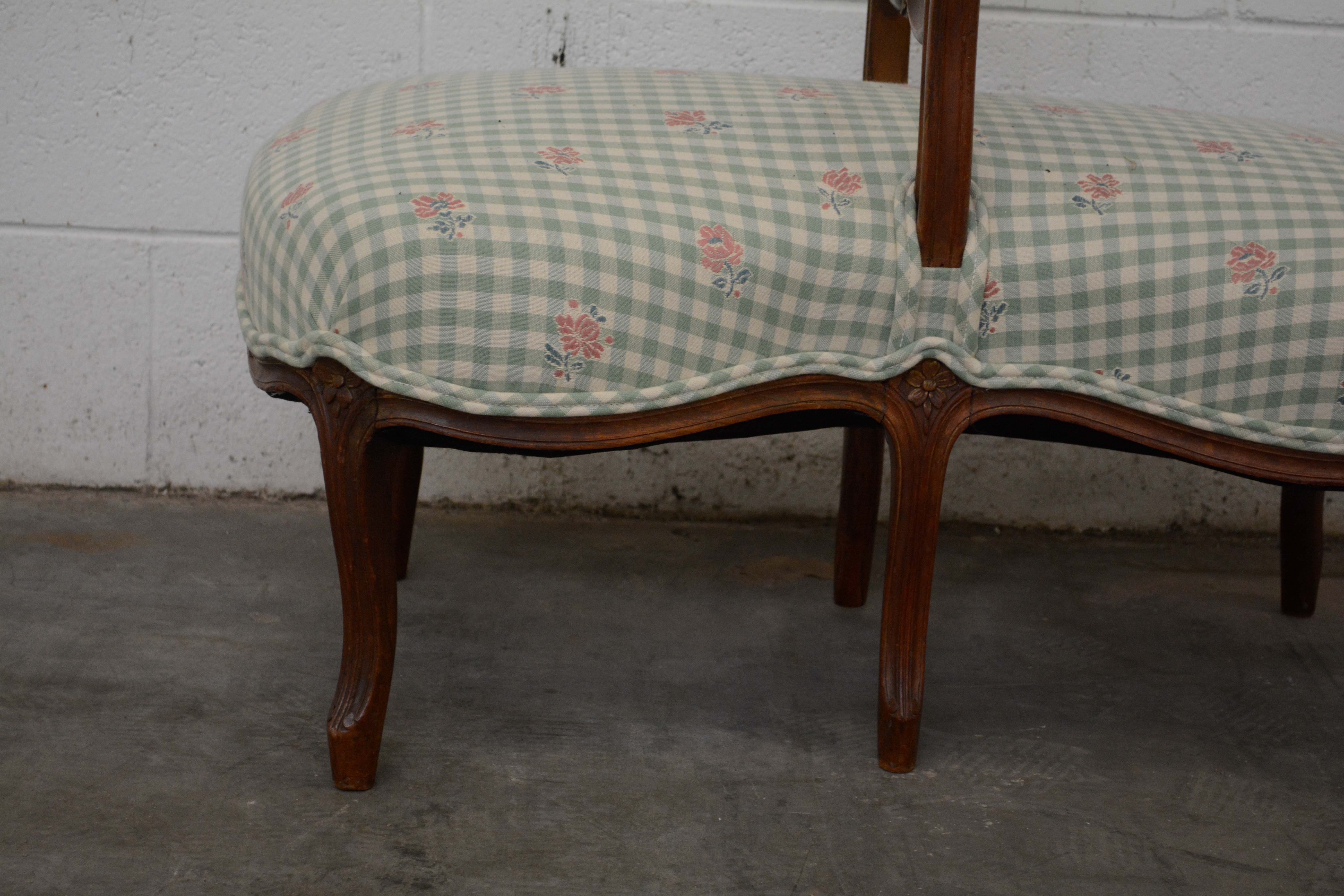 French Provincial Style Beechwood Chaise L'Amour, 20th Century