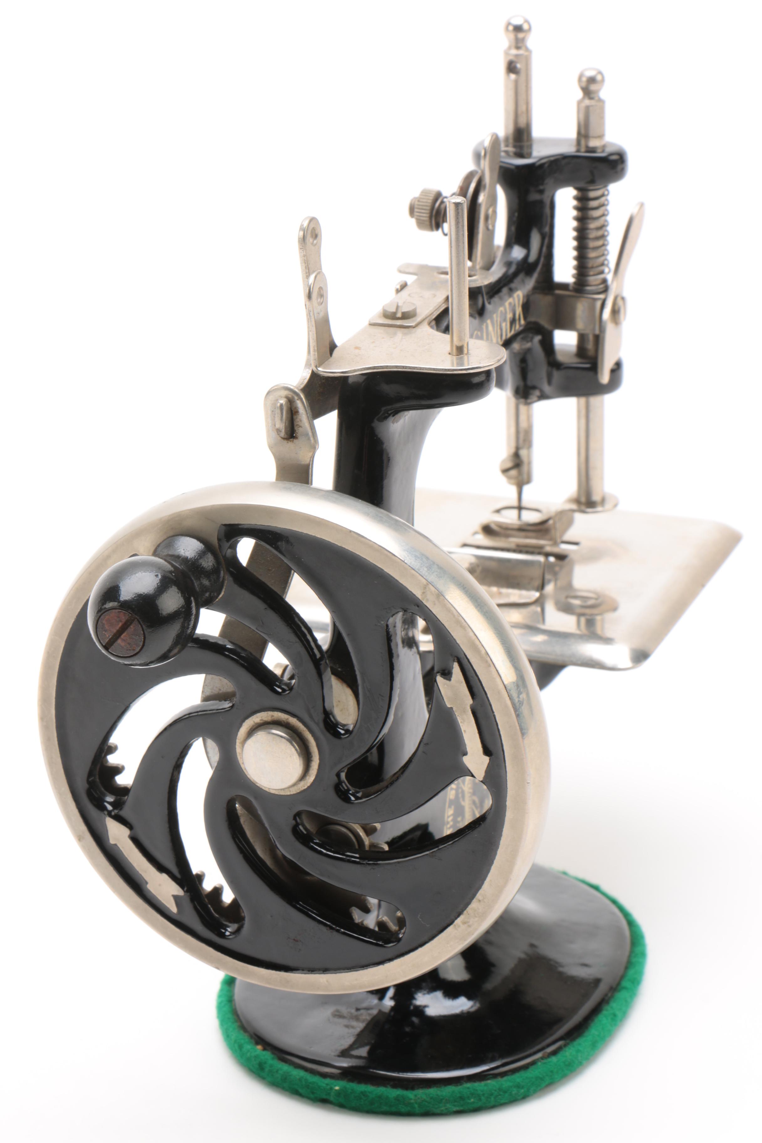 Singer Model 20 Sewing Machine for Children