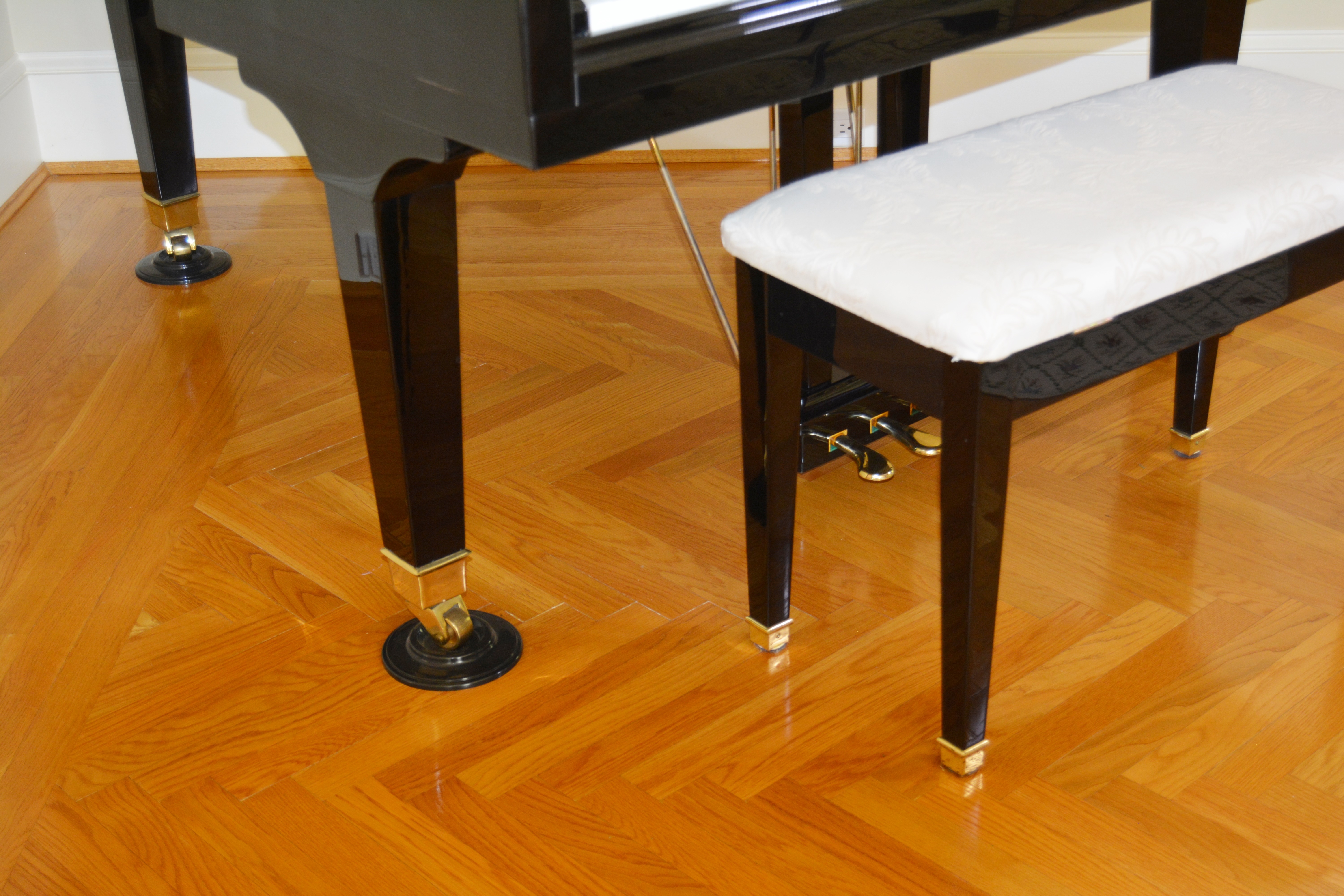 Wurlitzer Grand Piano Model C173 and Bench