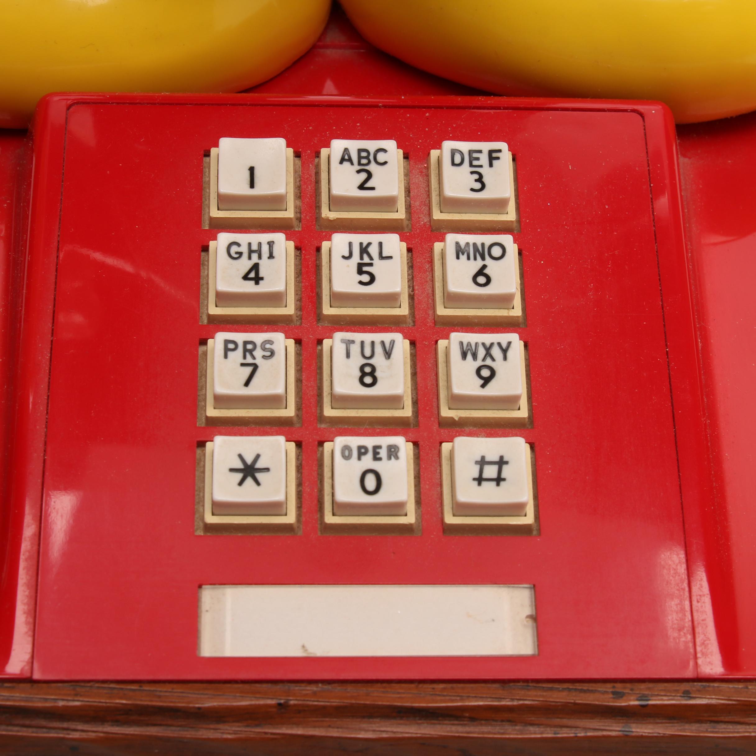 Vintage 1976 Mickey Mouse Phone