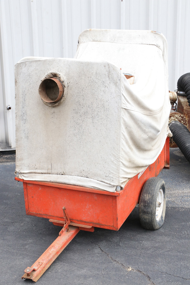 Jacobsen "Chief 1000" Lawn Tractor and Accessories