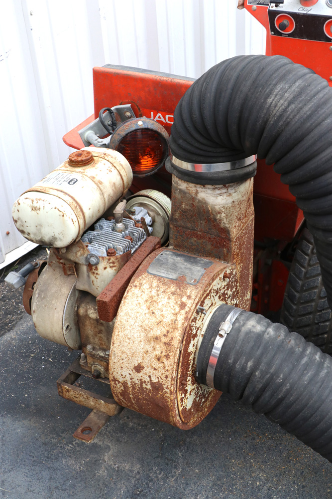 Jacobsen "Chief 1000" Lawn Tractor and Accessories