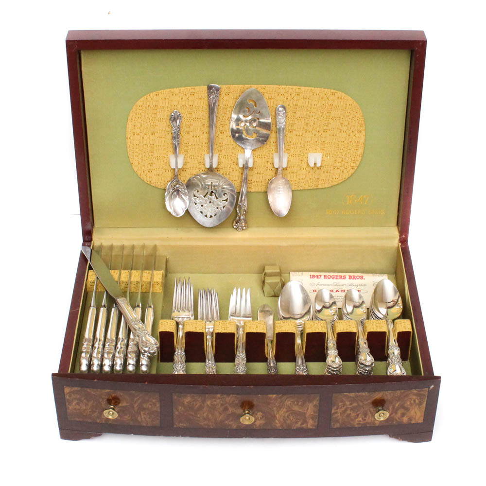 1847 Rogers Bros "Heritage" Silver Plate Flatware Set