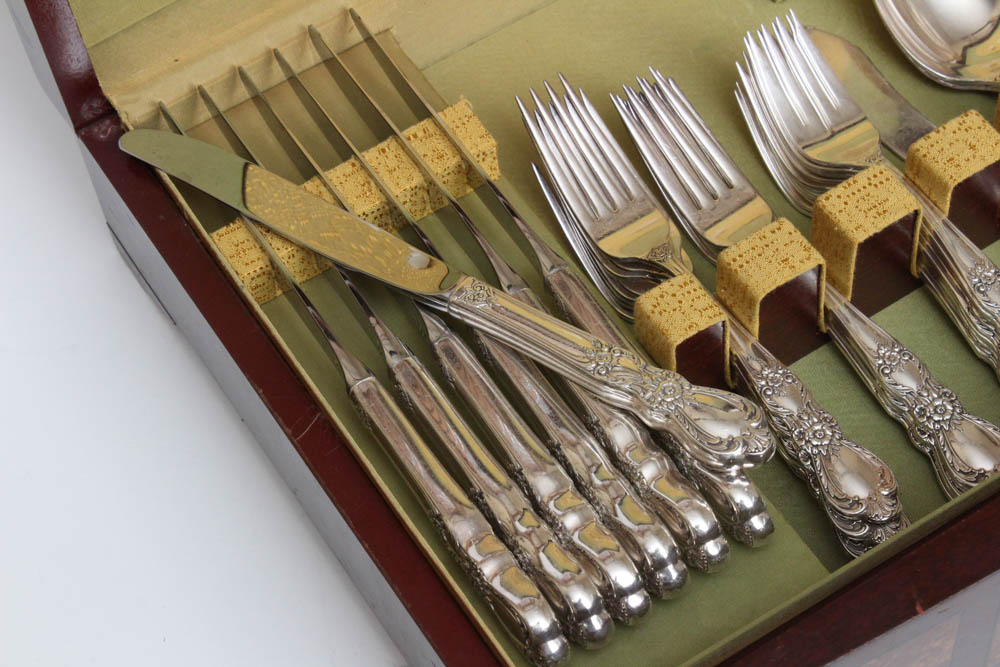1847 Rogers Bros "Heritage" Silver Plate Flatware Set
