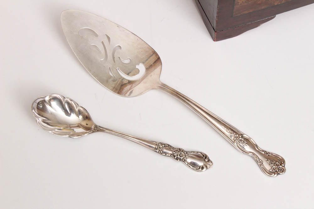 1847 Rogers Bros "Heritage" Silver Plate Flatware Set