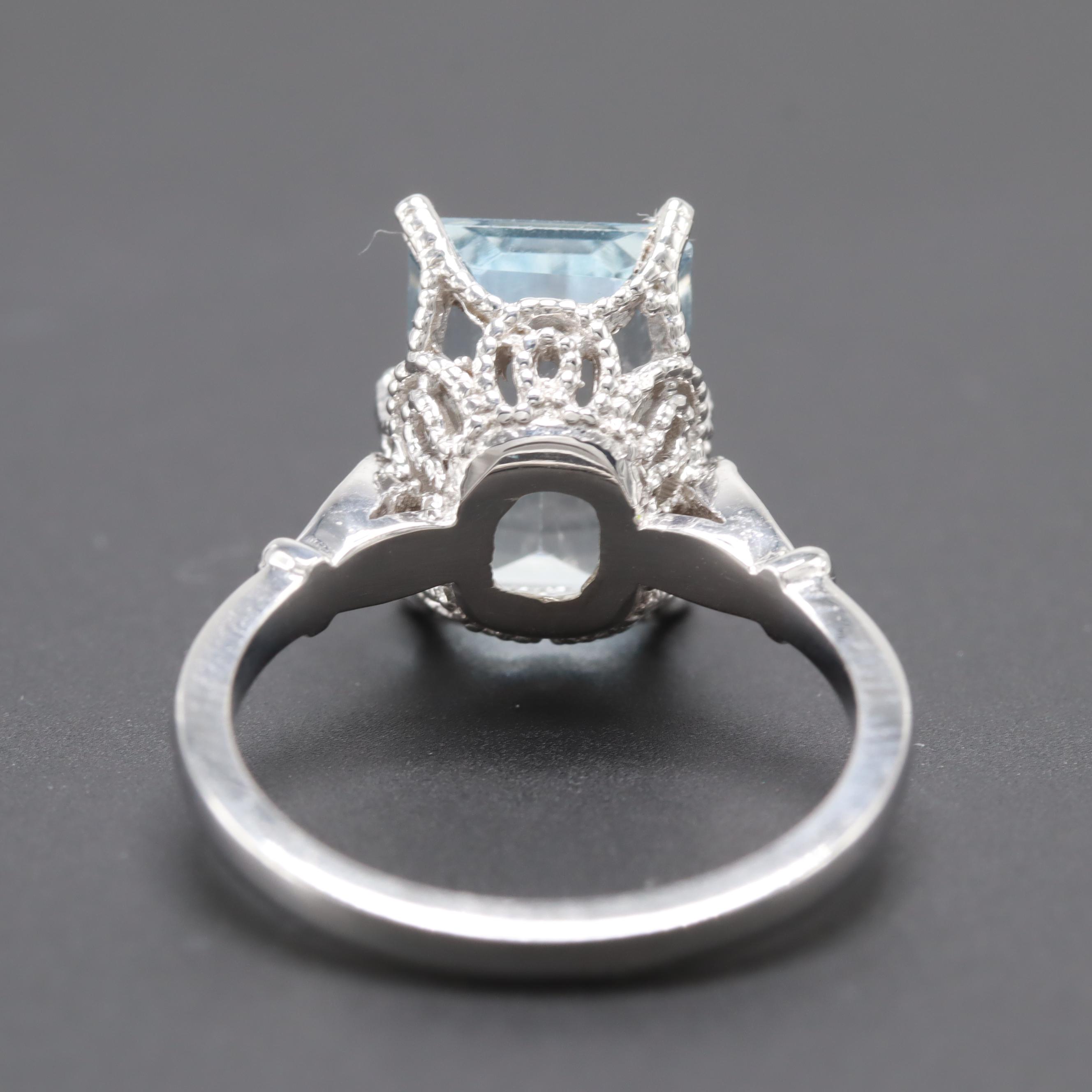 14K White Gold Aquamarine and Diamond Ring
