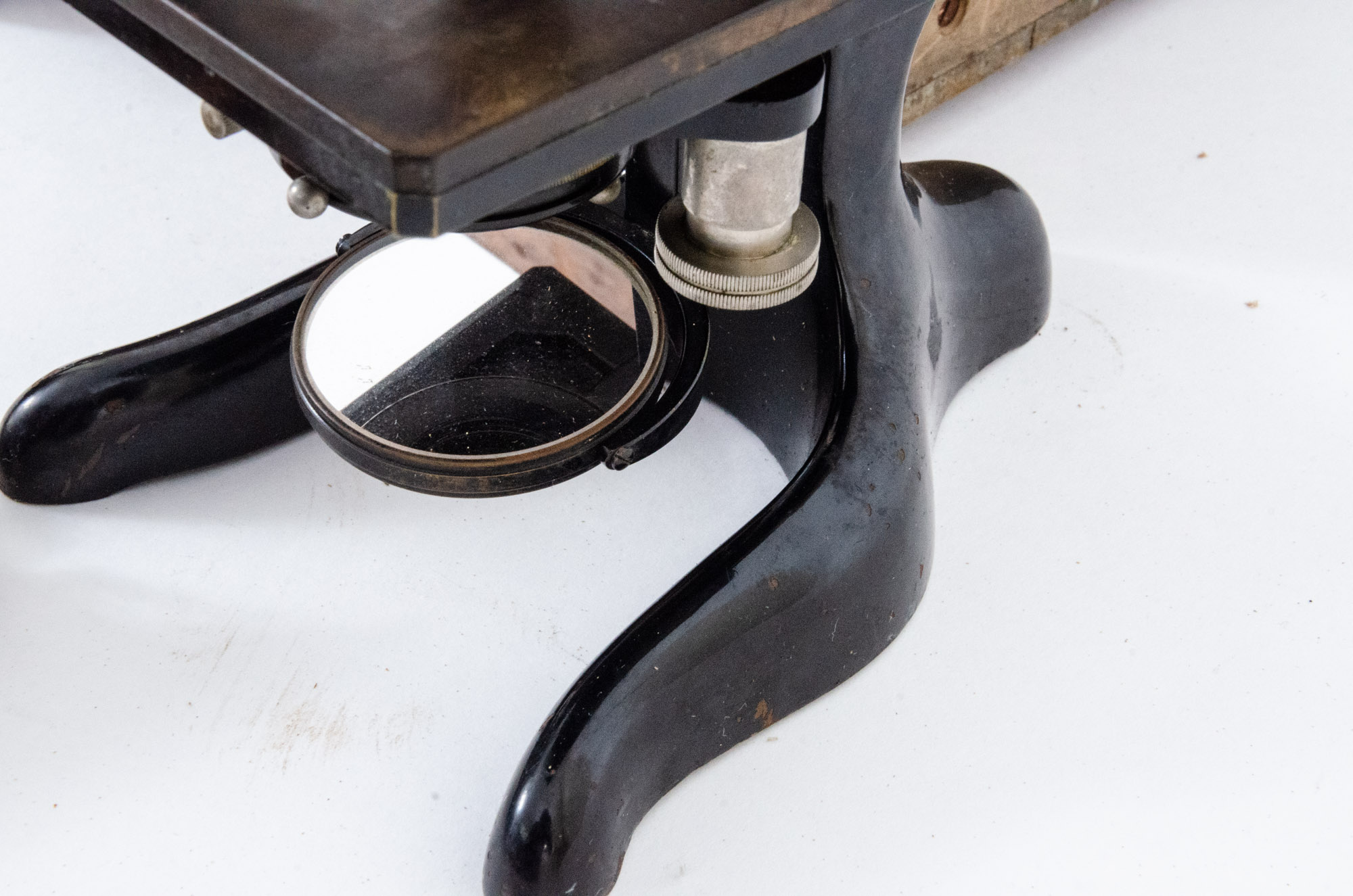 1922 Ernst Leitz Wetzlar Brass Microscope with Original Case and Accessories