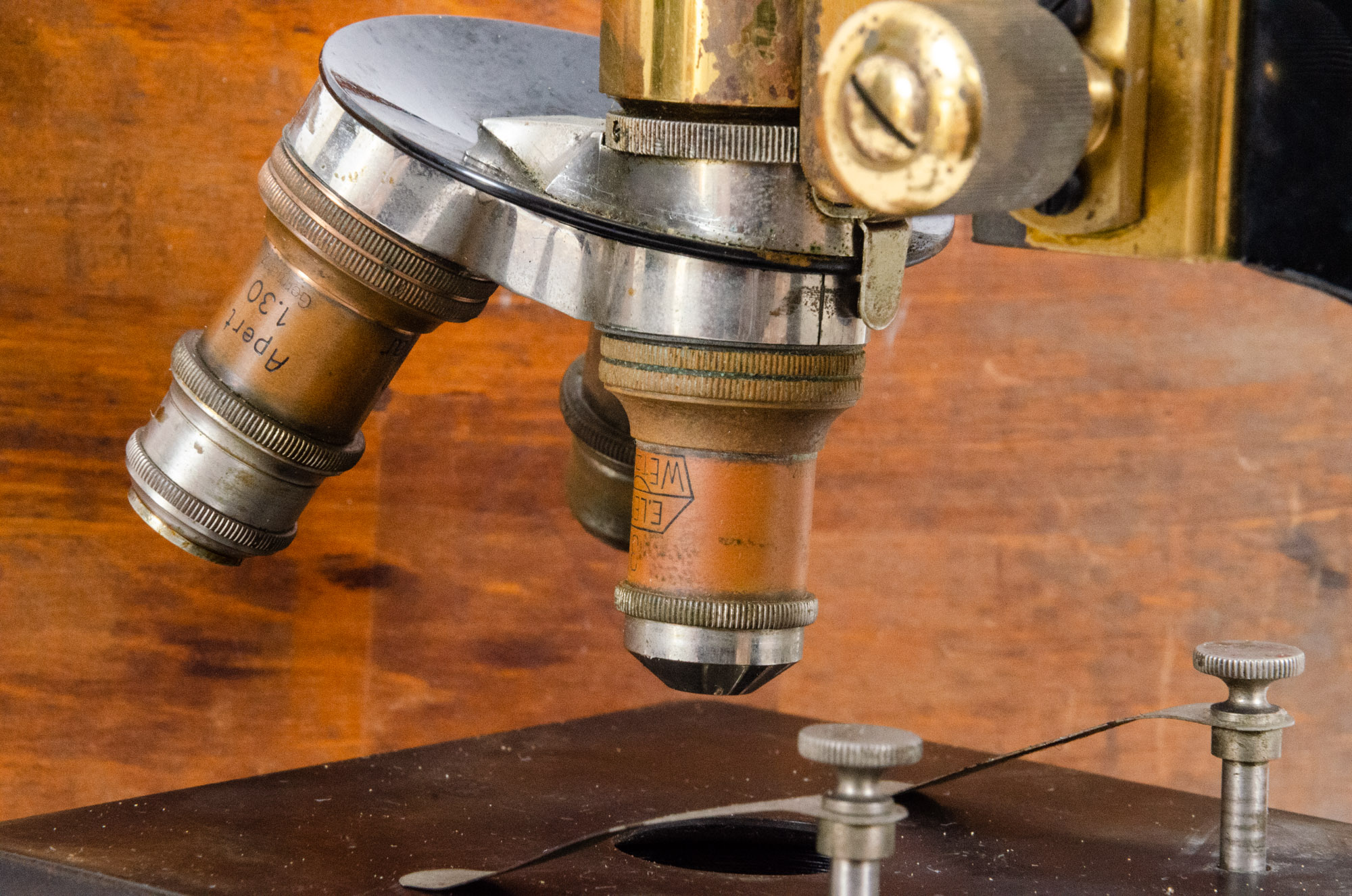 1922 Ernst Leitz Wetzlar Brass Microscope with Original Case and Accessories