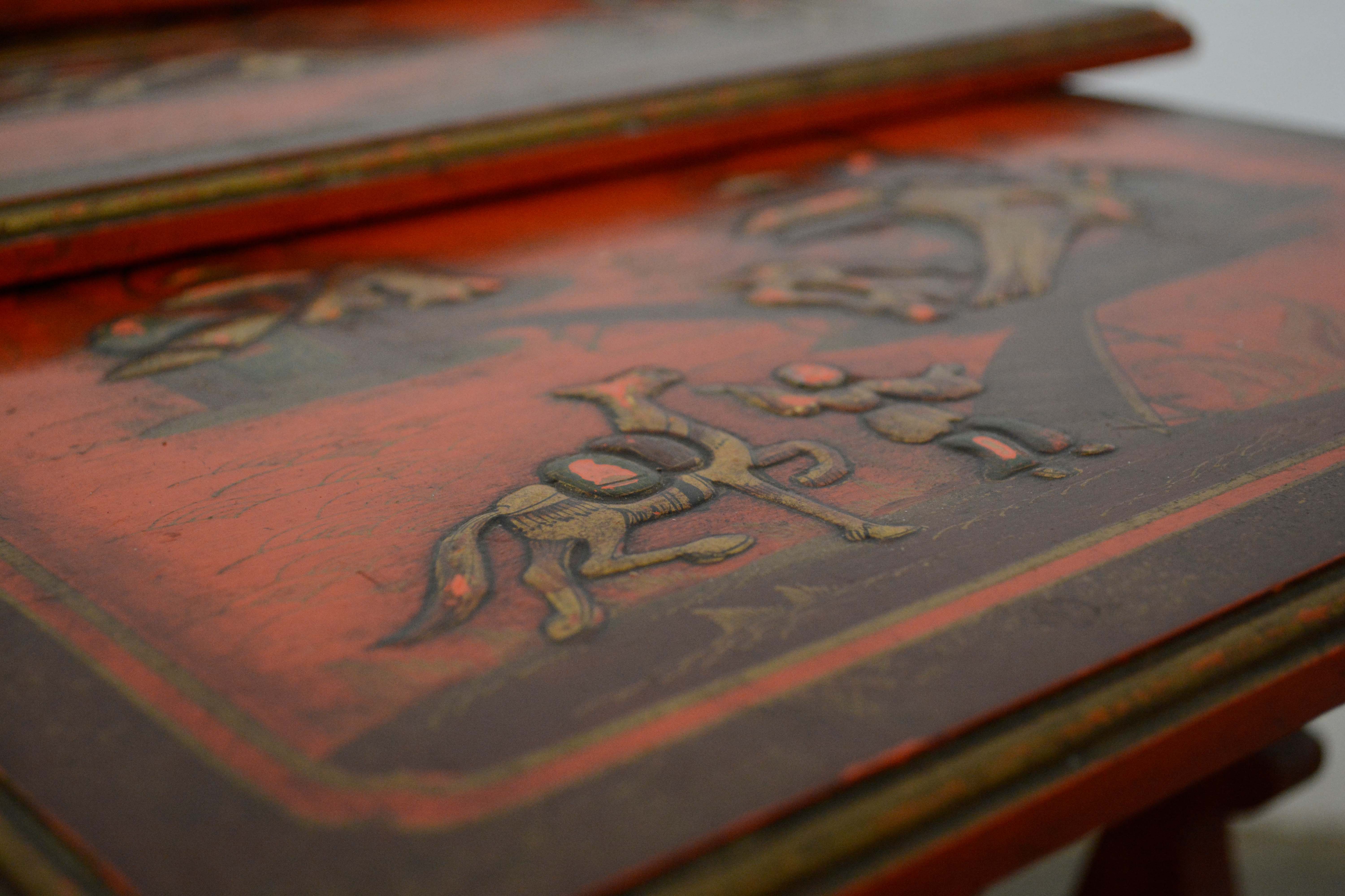 Set of Three Chinese Export Red Lacquer and Graduated Side Tables, 20th Century