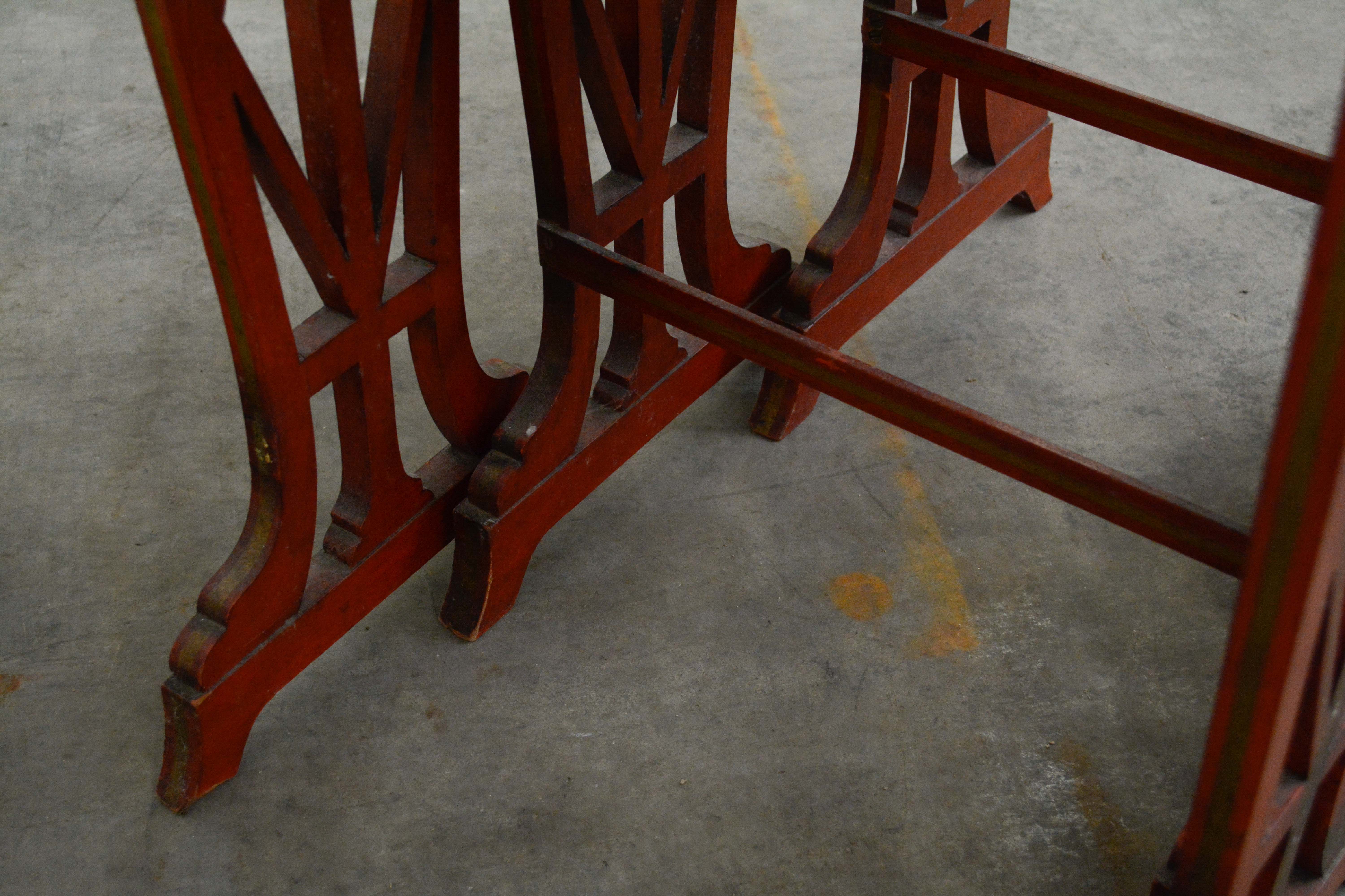 Set of Three Chinese Export Red Lacquer and Graduated Side Tables, 20th Century