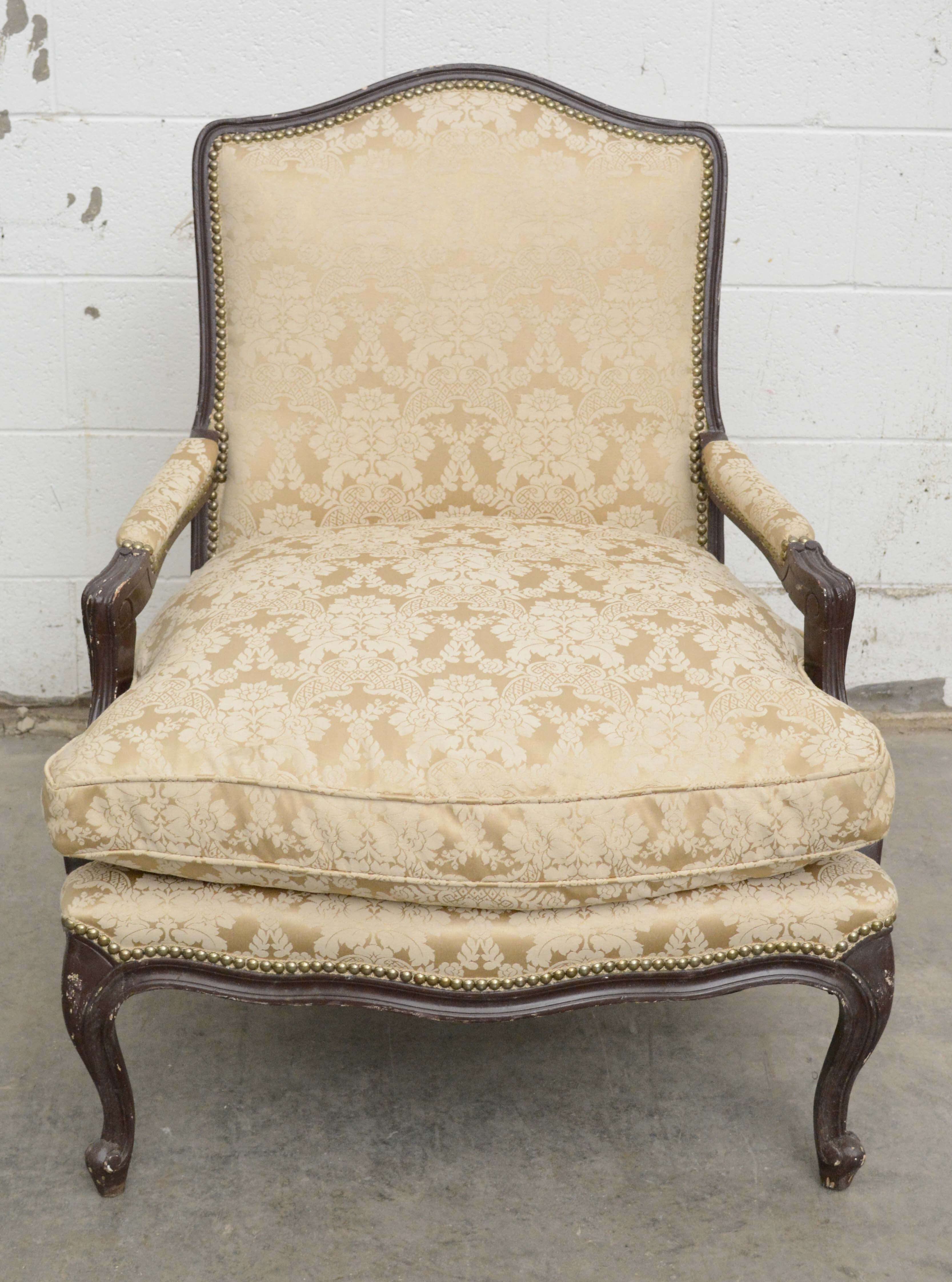 Pair of Louis XV Style Brown-Painted Marquis with Ottomans, Early 20th Century