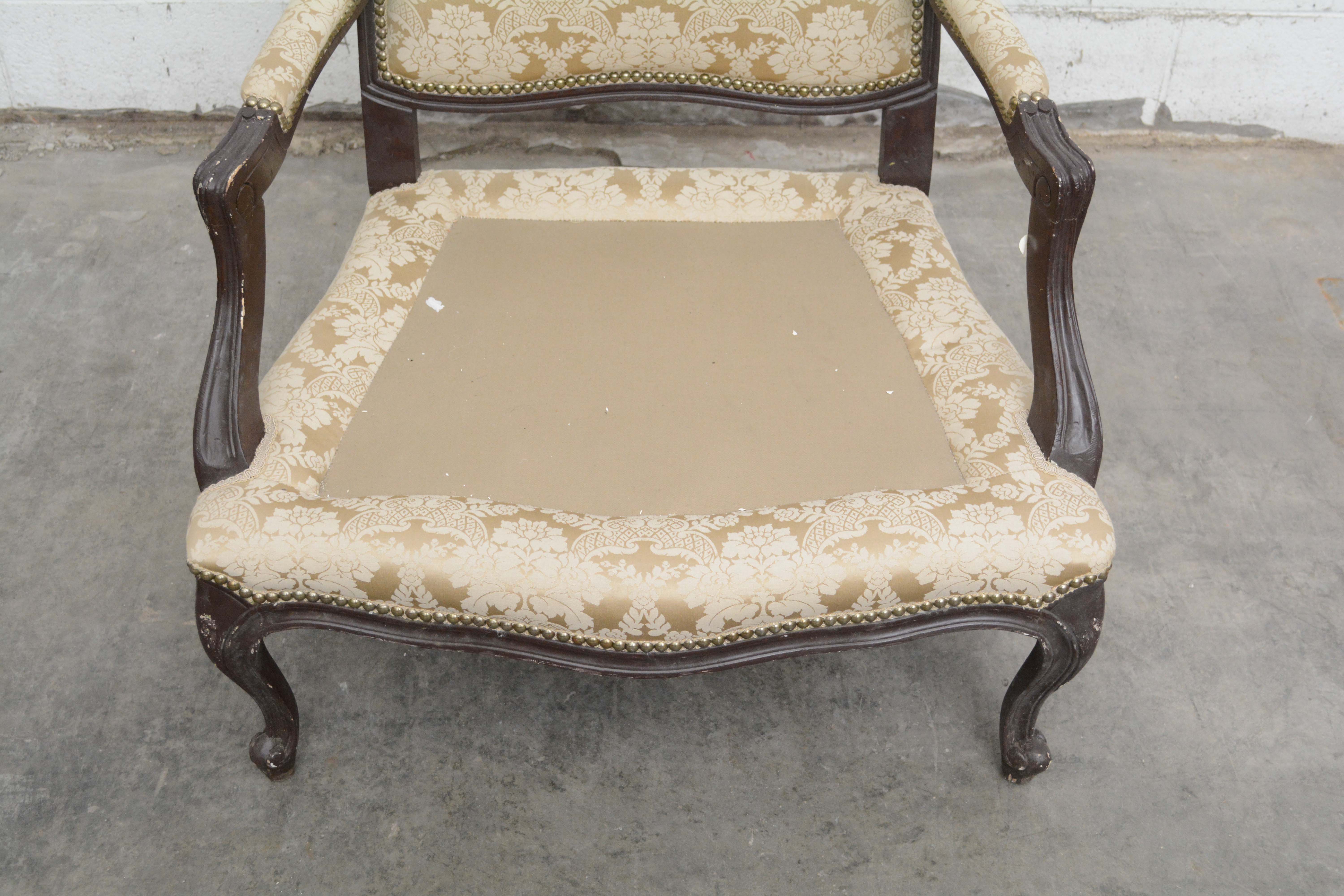 Pair of Louis XV Style Brown-Painted Marquis with Ottomans, Early 20th Century