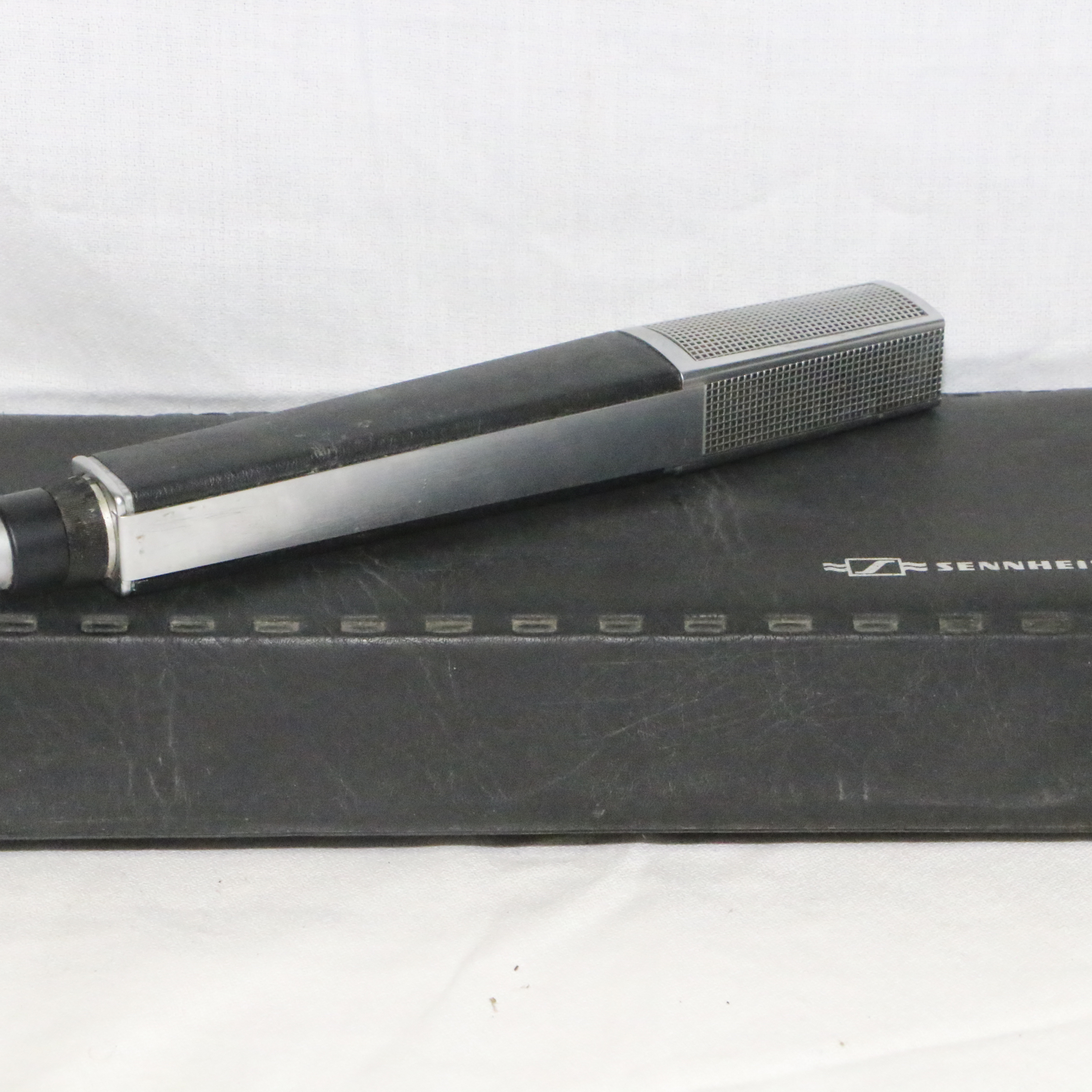 Sennheiser MD 441-U Dynamic Studio Microphone