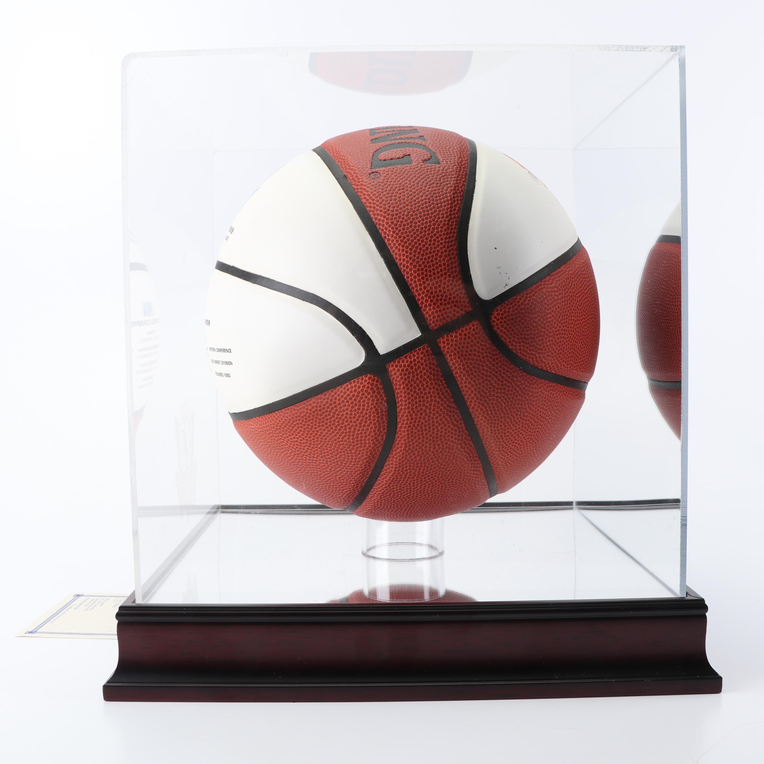 Dallas Mavericks 2011 NBA Championship Commemorative Basketball in Case