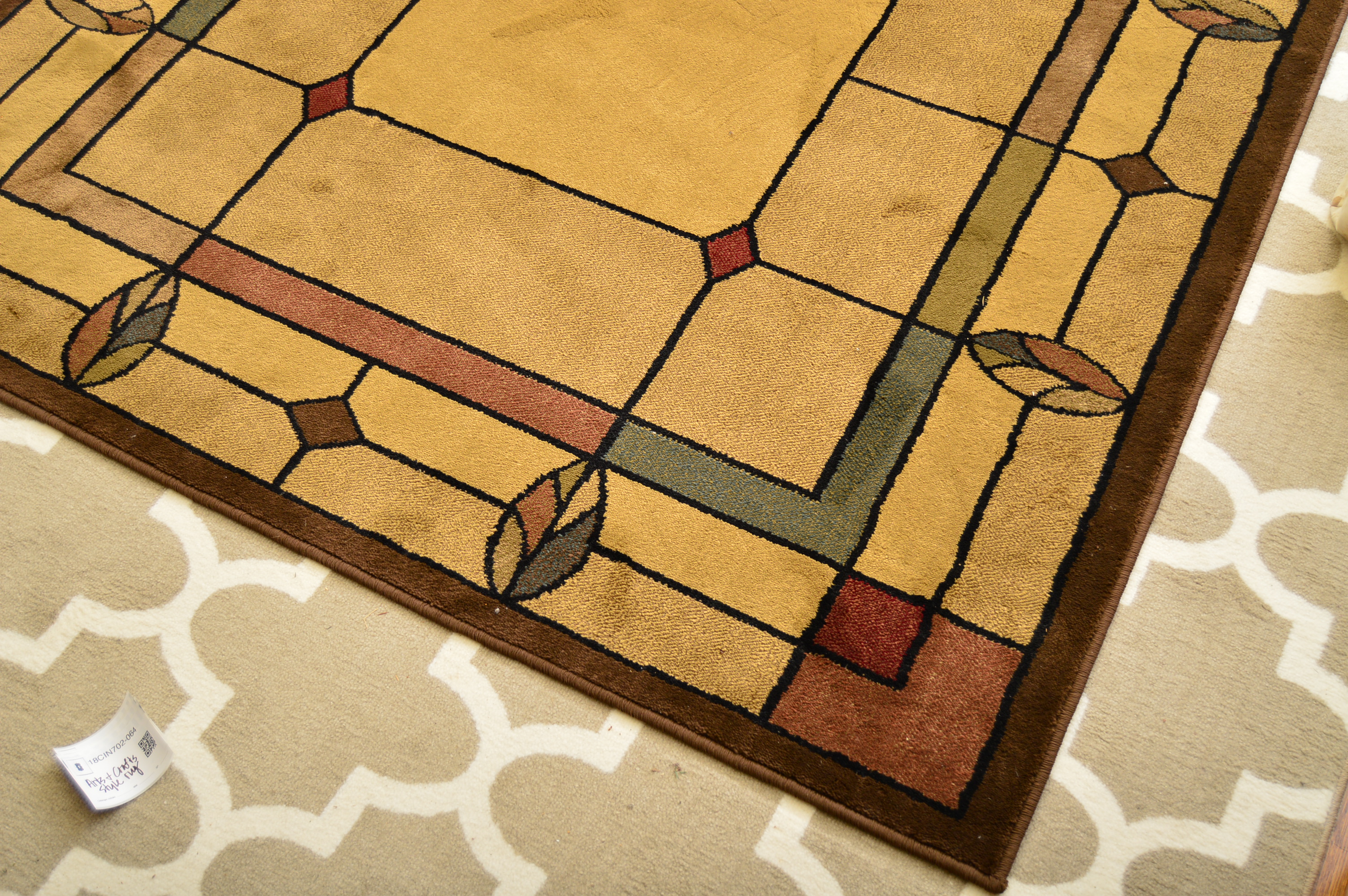 Machine Woven Mohawk Home "Leaf Point" Arts and Crafts Style Rug