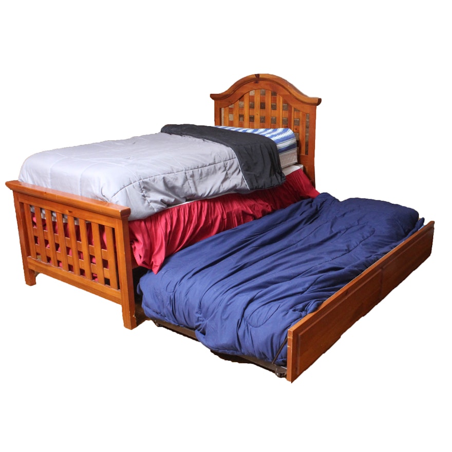 Pine Twin Trundle Bed with Lattice Headboard