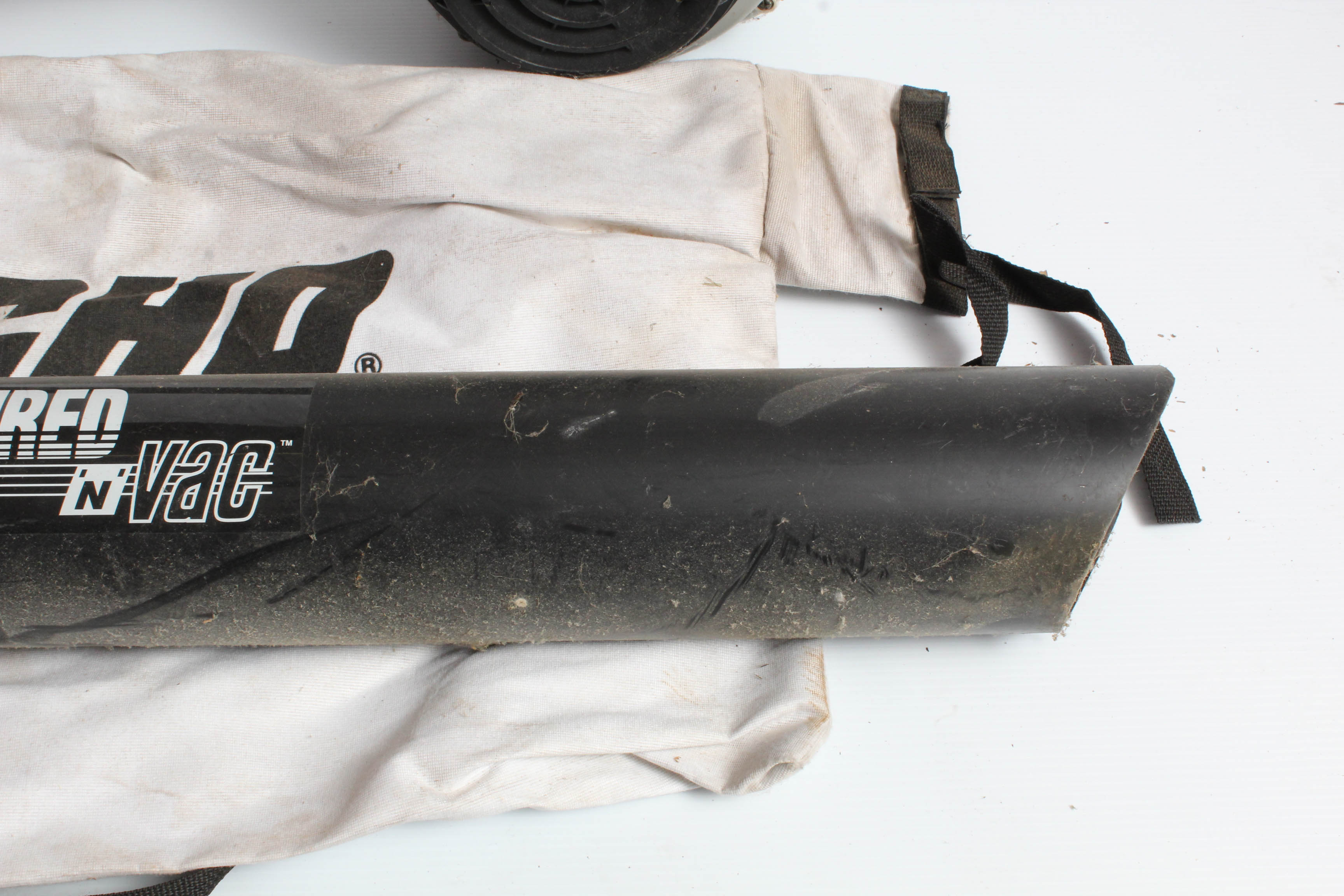 Echo ES-2100 Shred 'n' Vac with Attachments