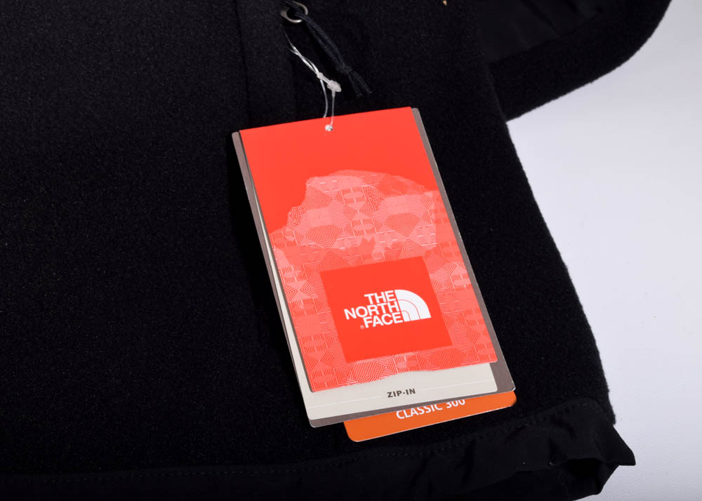 Women's The North Face Denali Polartec Classic 300 Black Zipper-Front Jacket