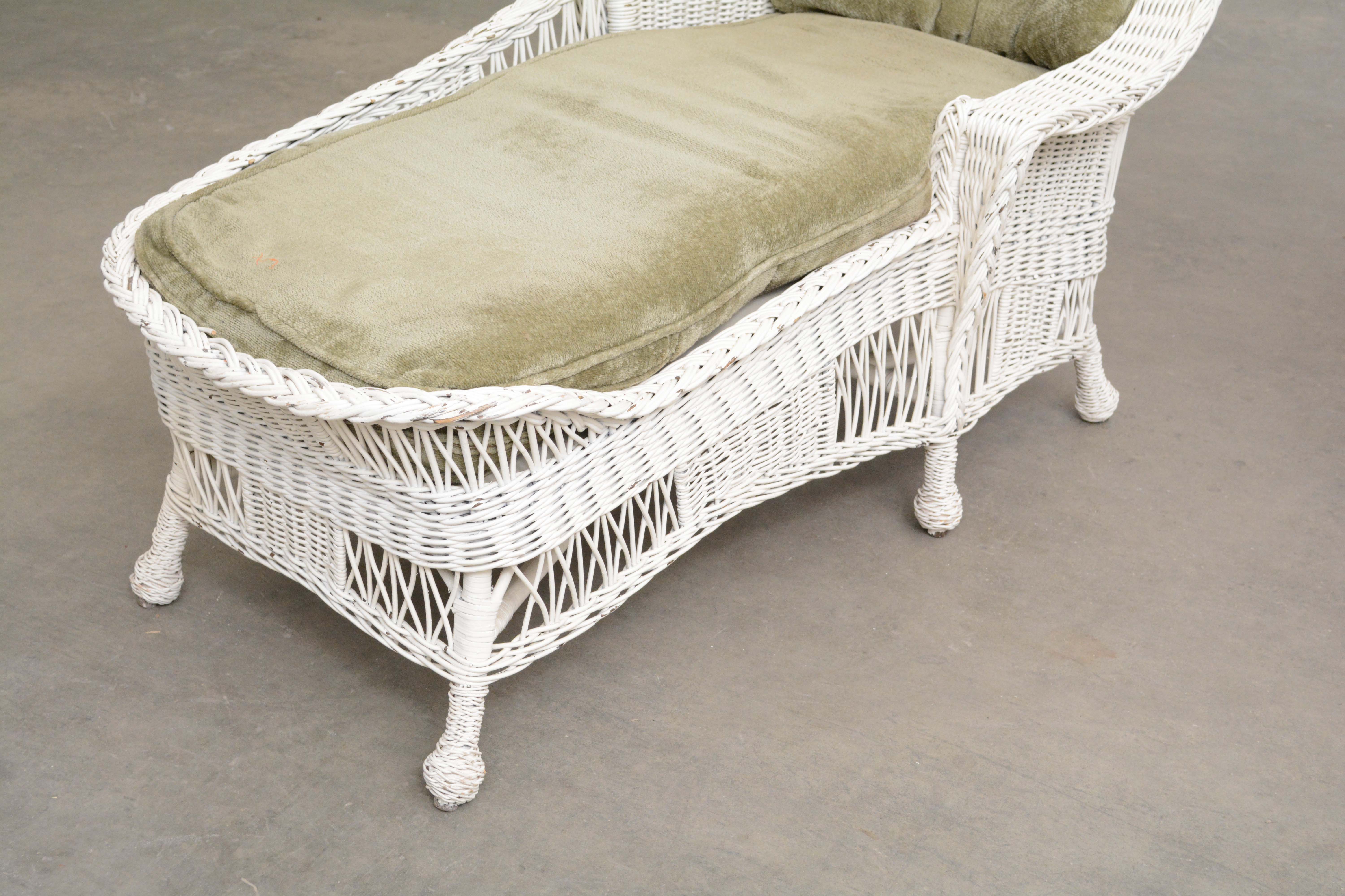 Wicker Chaise Lounge Chairs, 20th Century