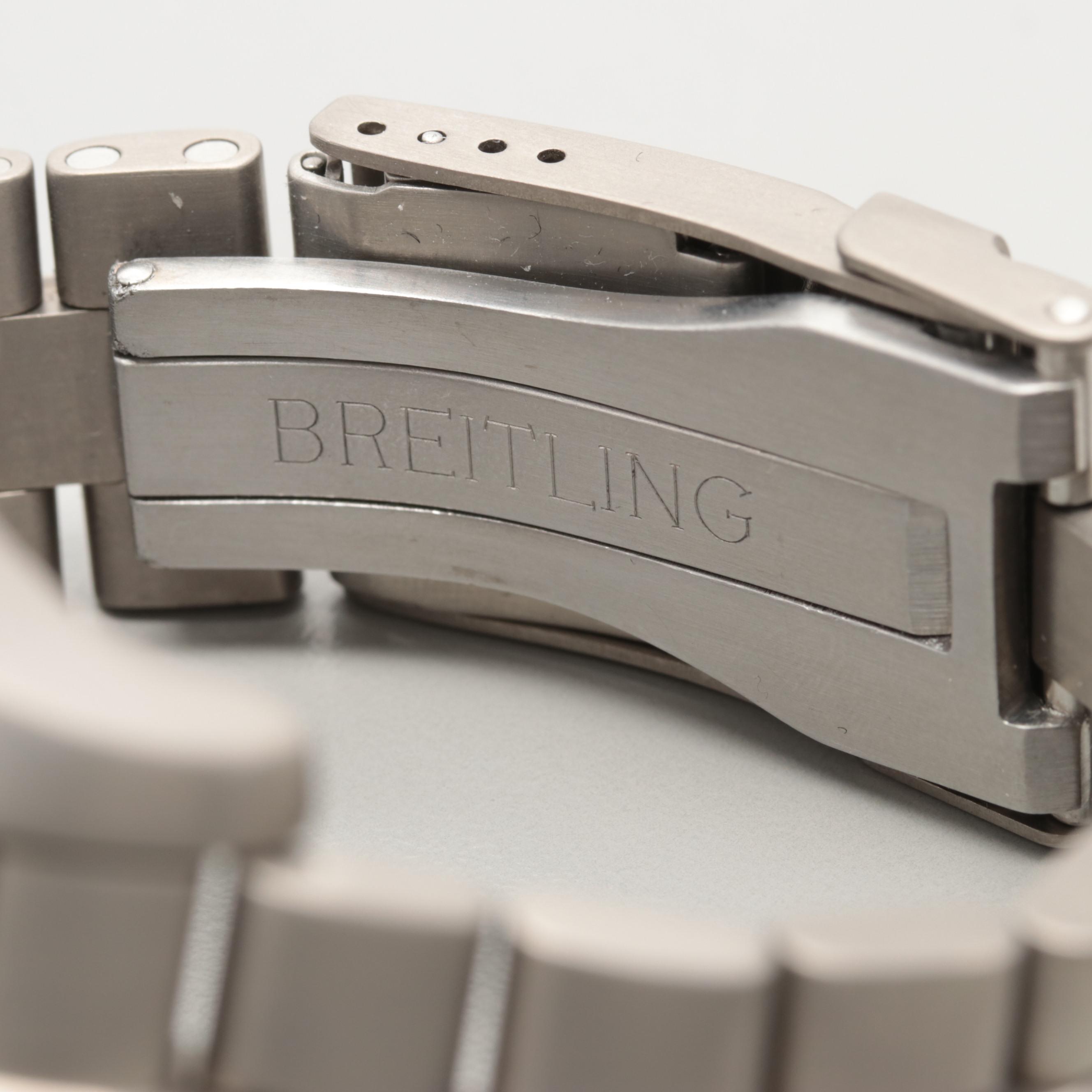 Breitling Chrono Avenger M1 Titanium Quartz Watch