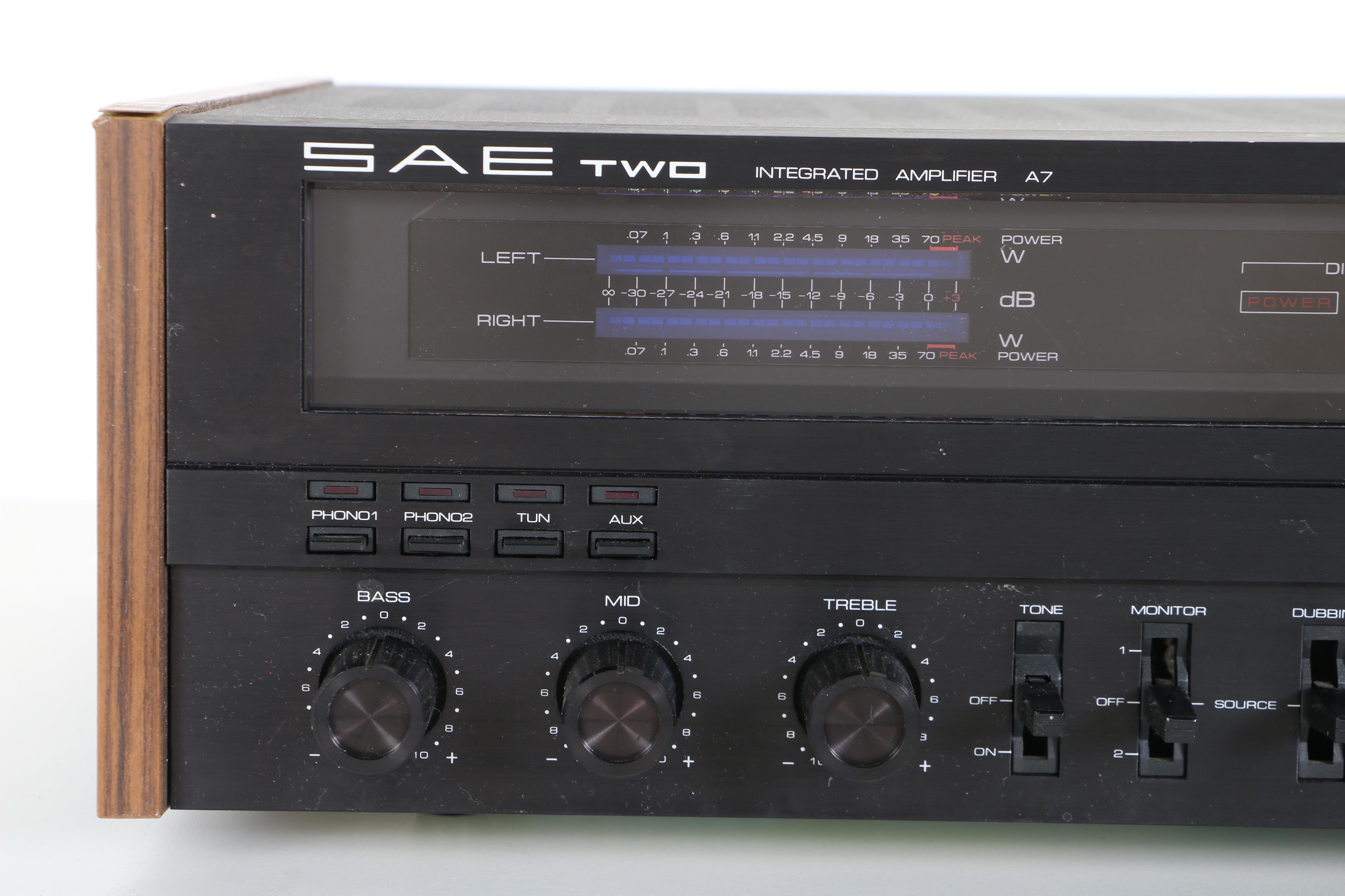 SAE TWO A7 Integrated Amplifier