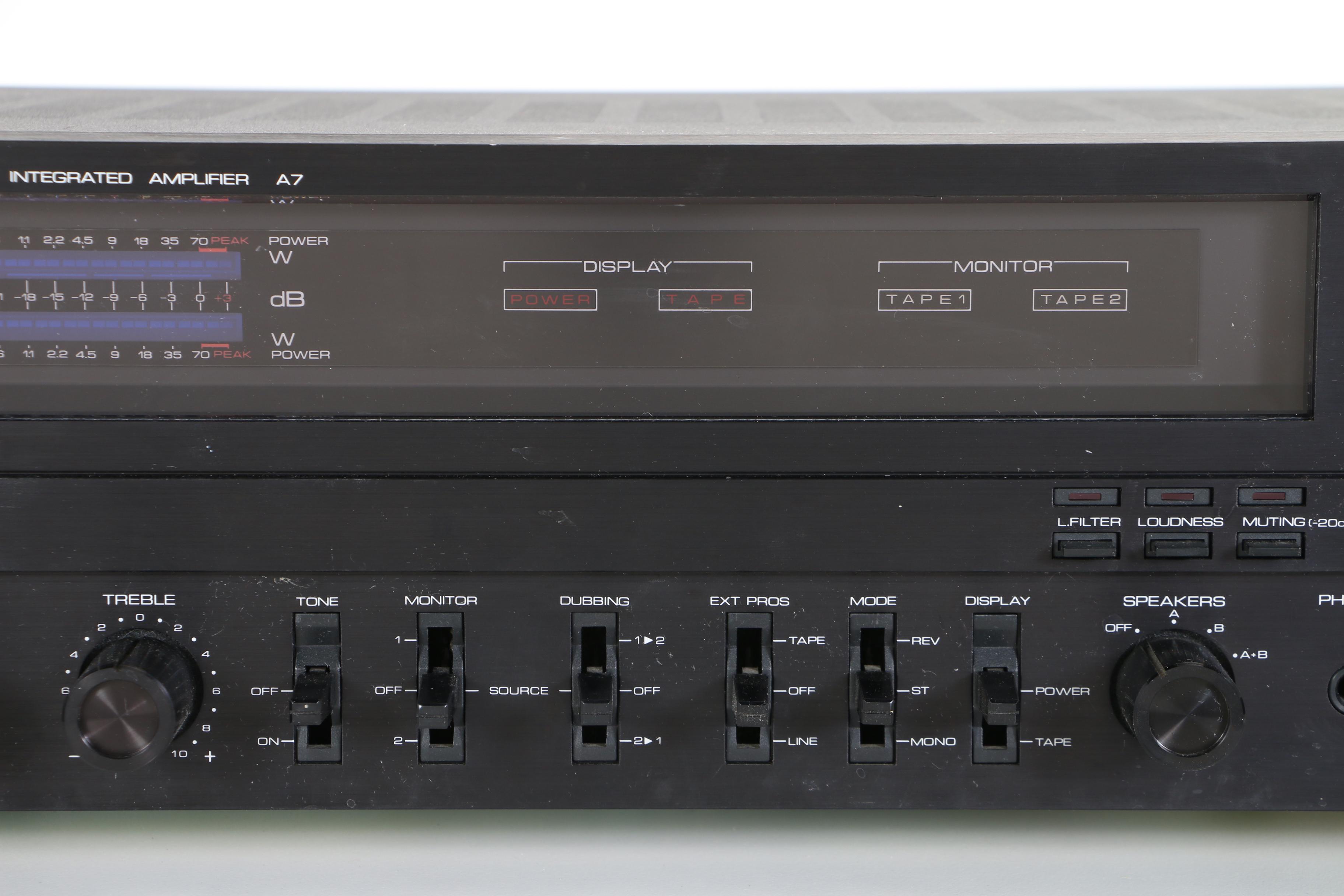 SAE TWO A7 Integrated Amplifier