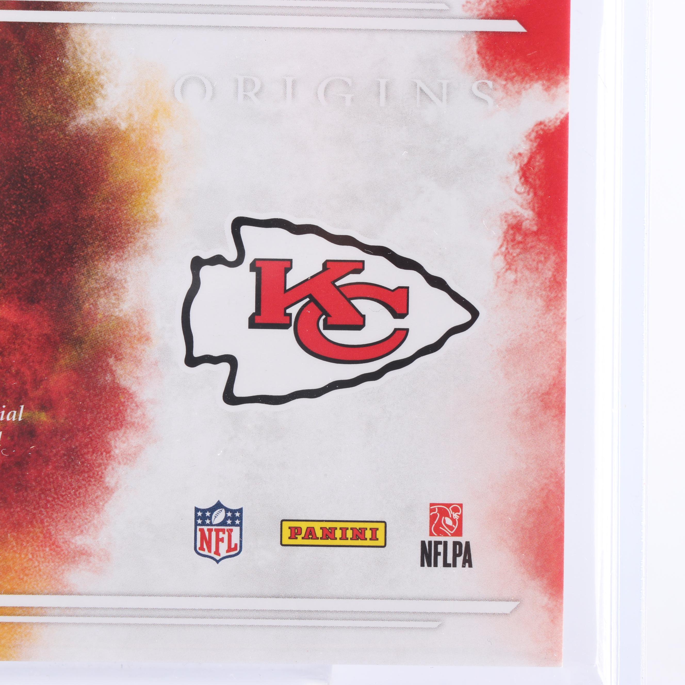 Kareem Hunt 2017 Panini Origins Rookie Card with Patch and Autograph