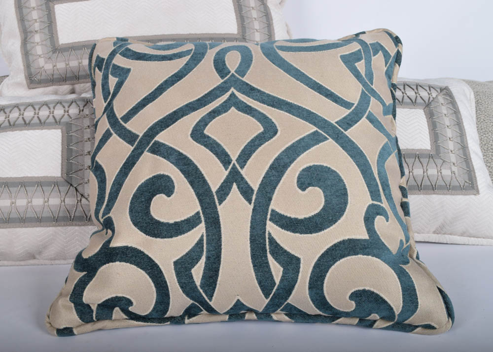 Contemporary Decorative Lumbar Pillows