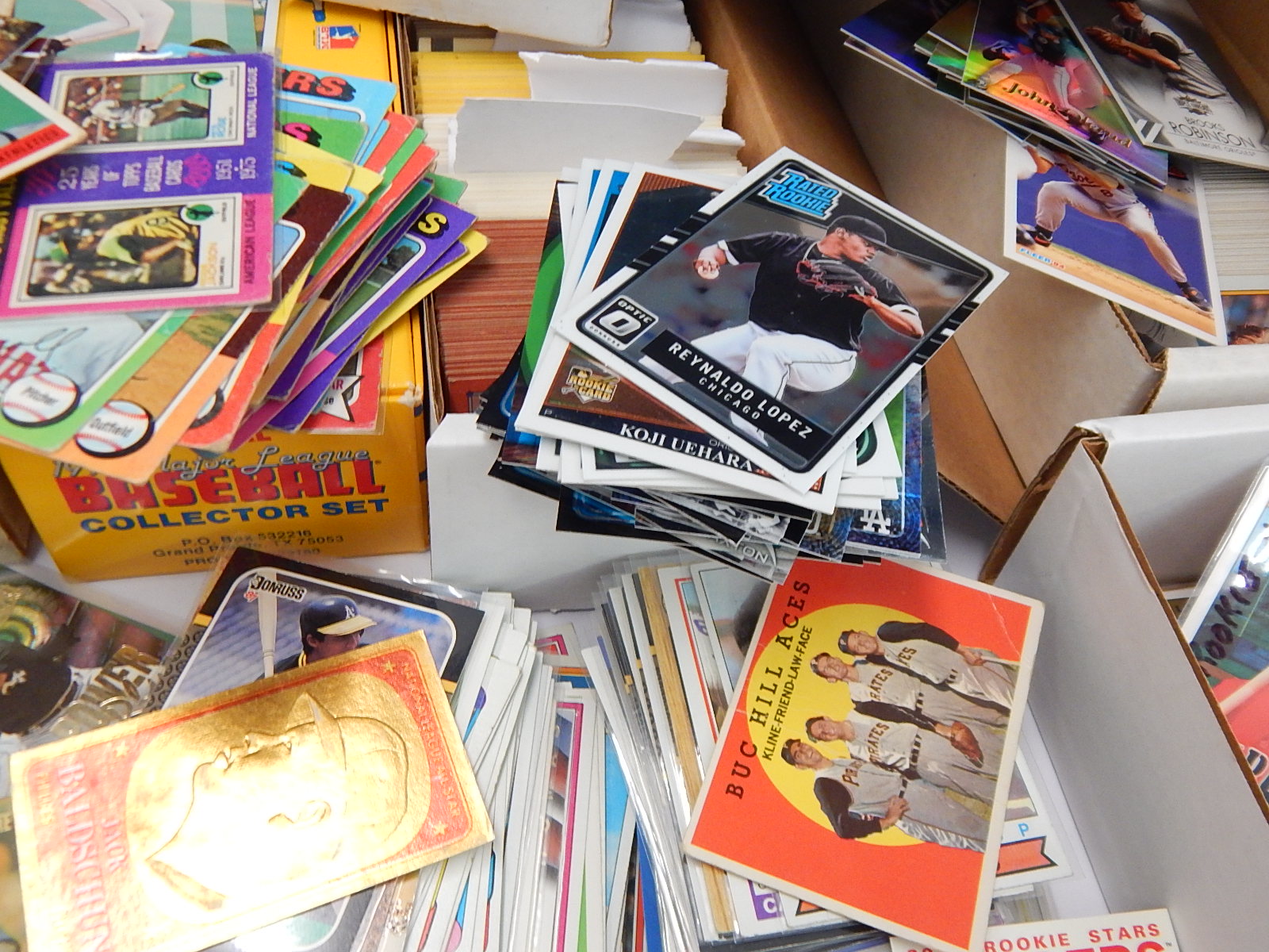 Large Baseball Card Collection with Full and Partial Sets