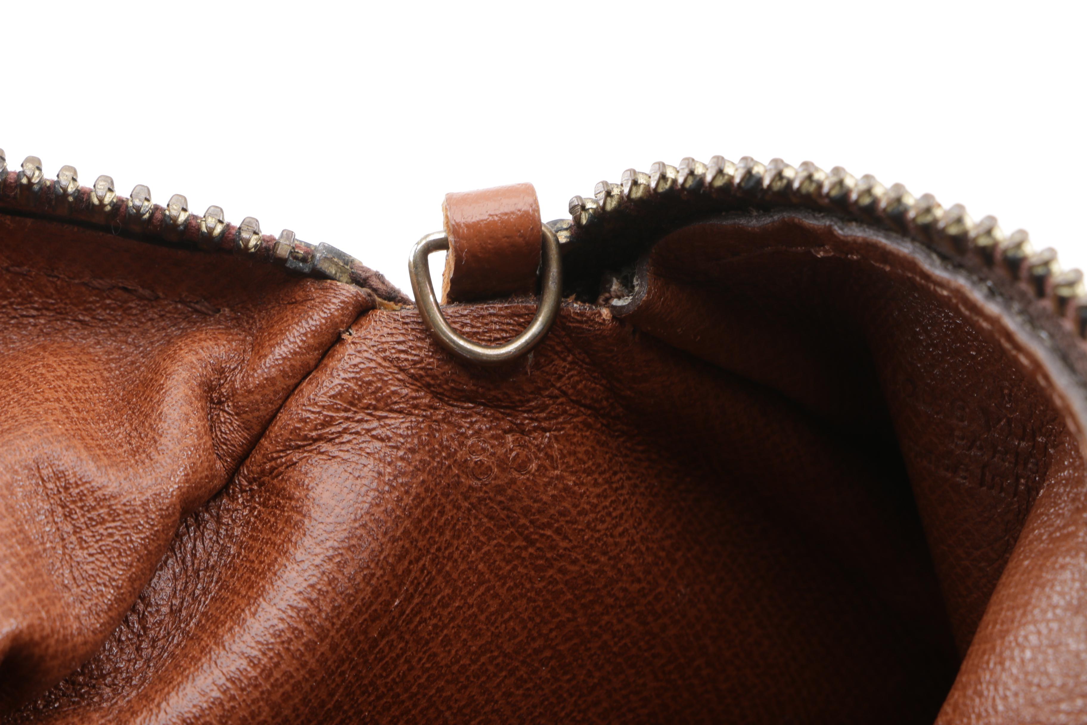 1985 Vintage Louis Vuitton Paris Monogram Canvas Papillion 30 Barrel Bag