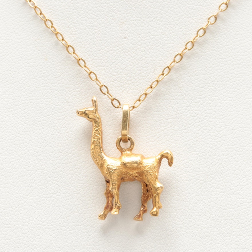 18K Yellow Gold Llama Pendant Necklace