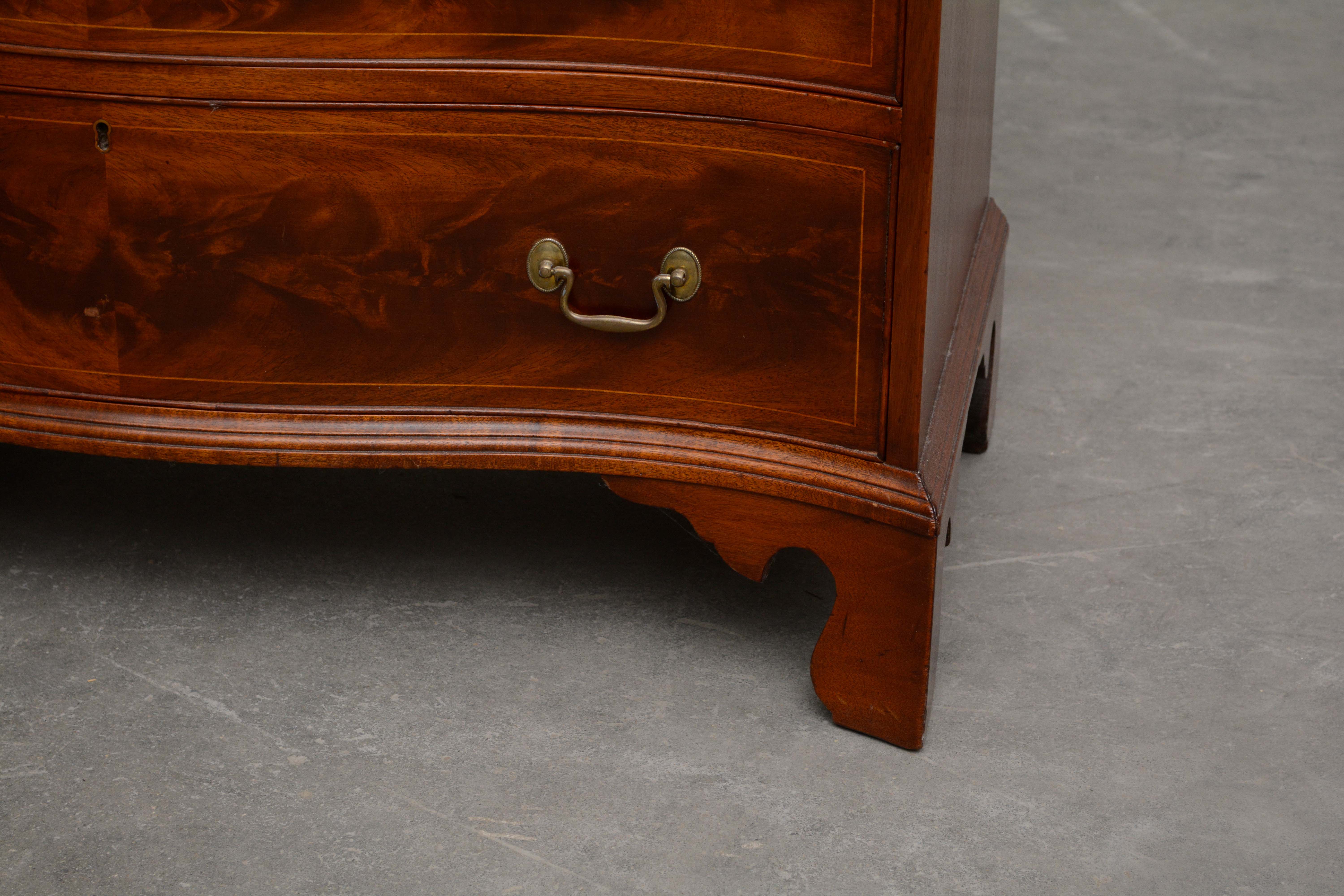 George III Style String-Inlaid Mahogany Serpentine Chest, 20th Century