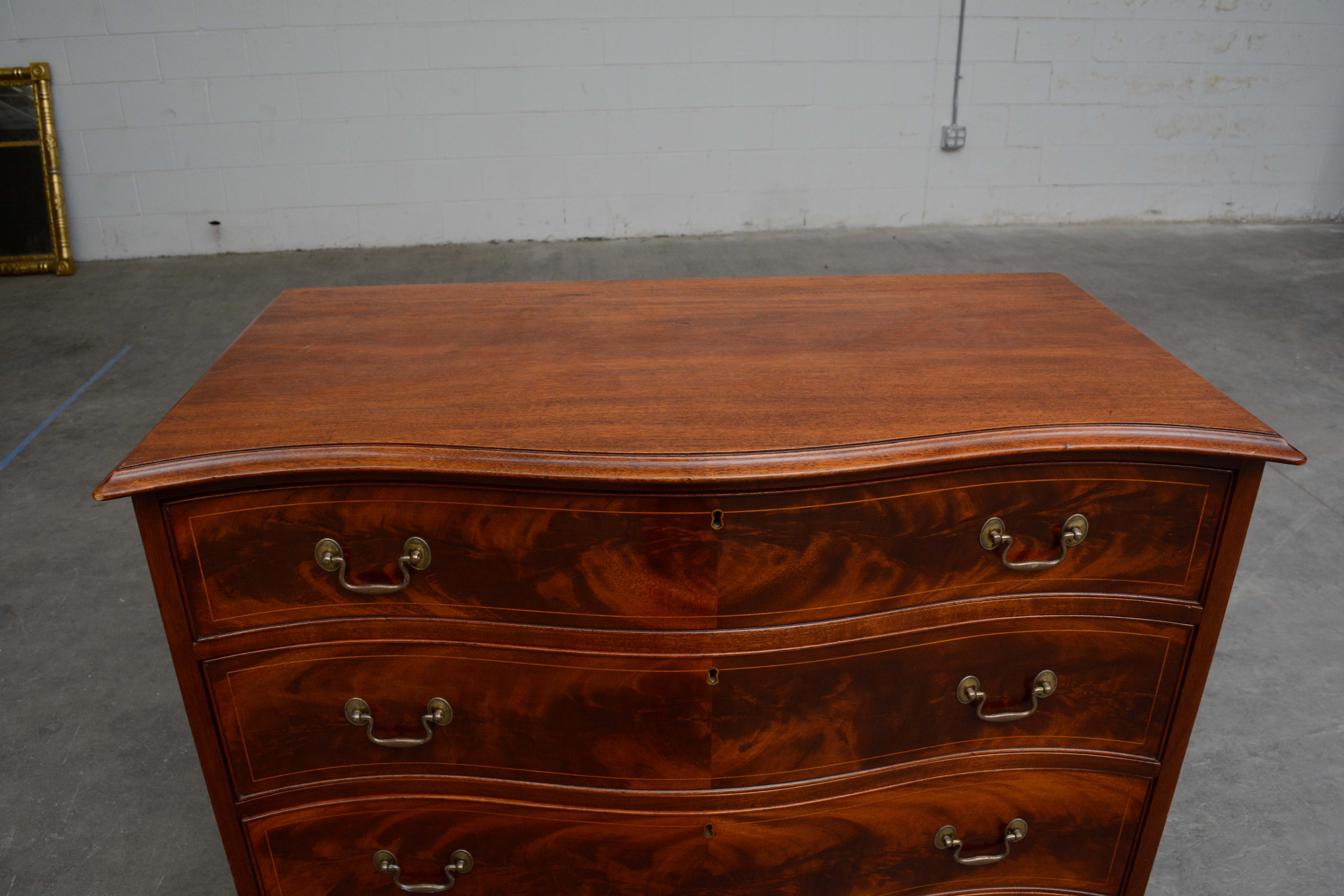 George III Style String-Inlaid Mahogany Serpentine Chest, 20th Century