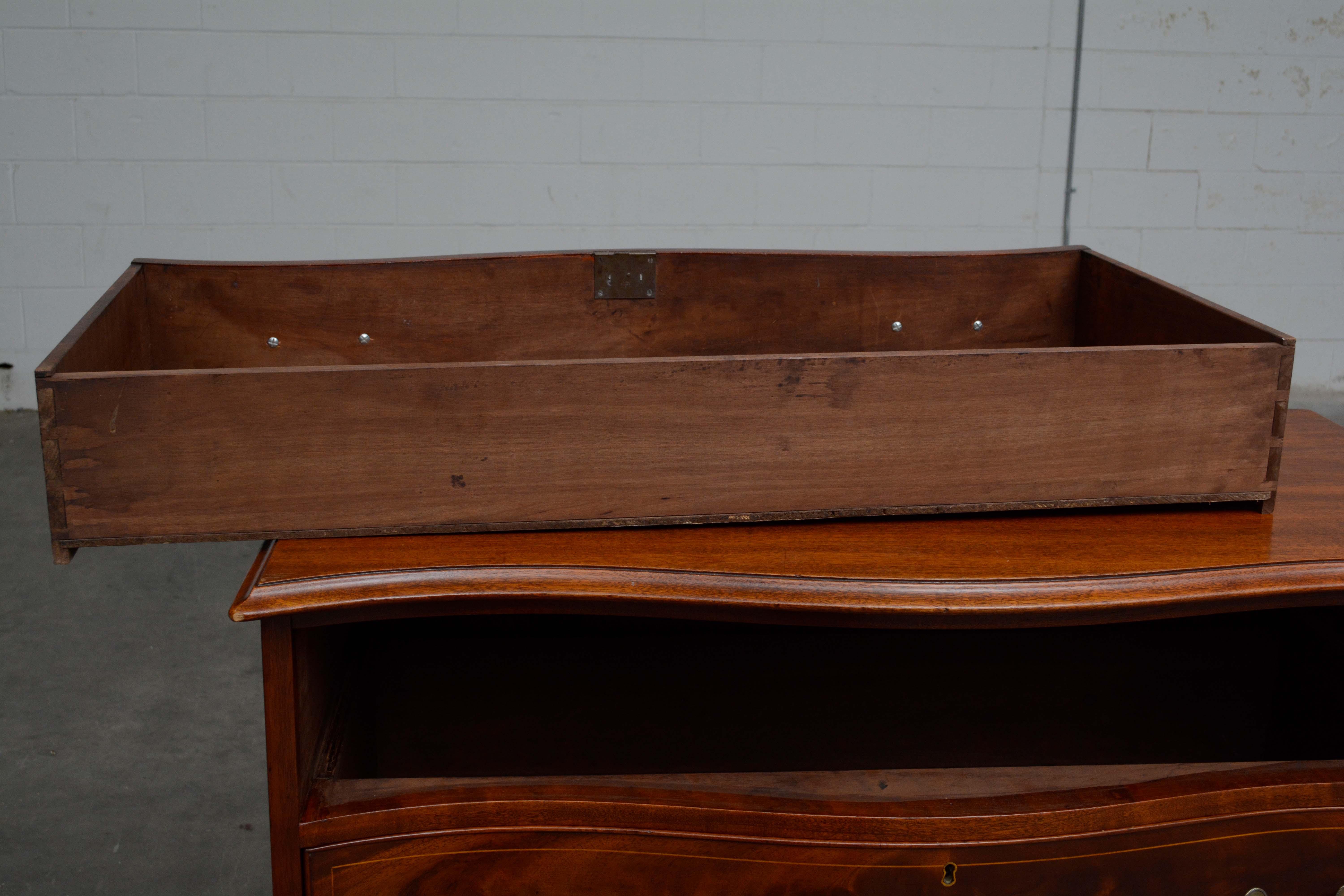 George III Style String-Inlaid Mahogany Serpentine Chest, 20th Century