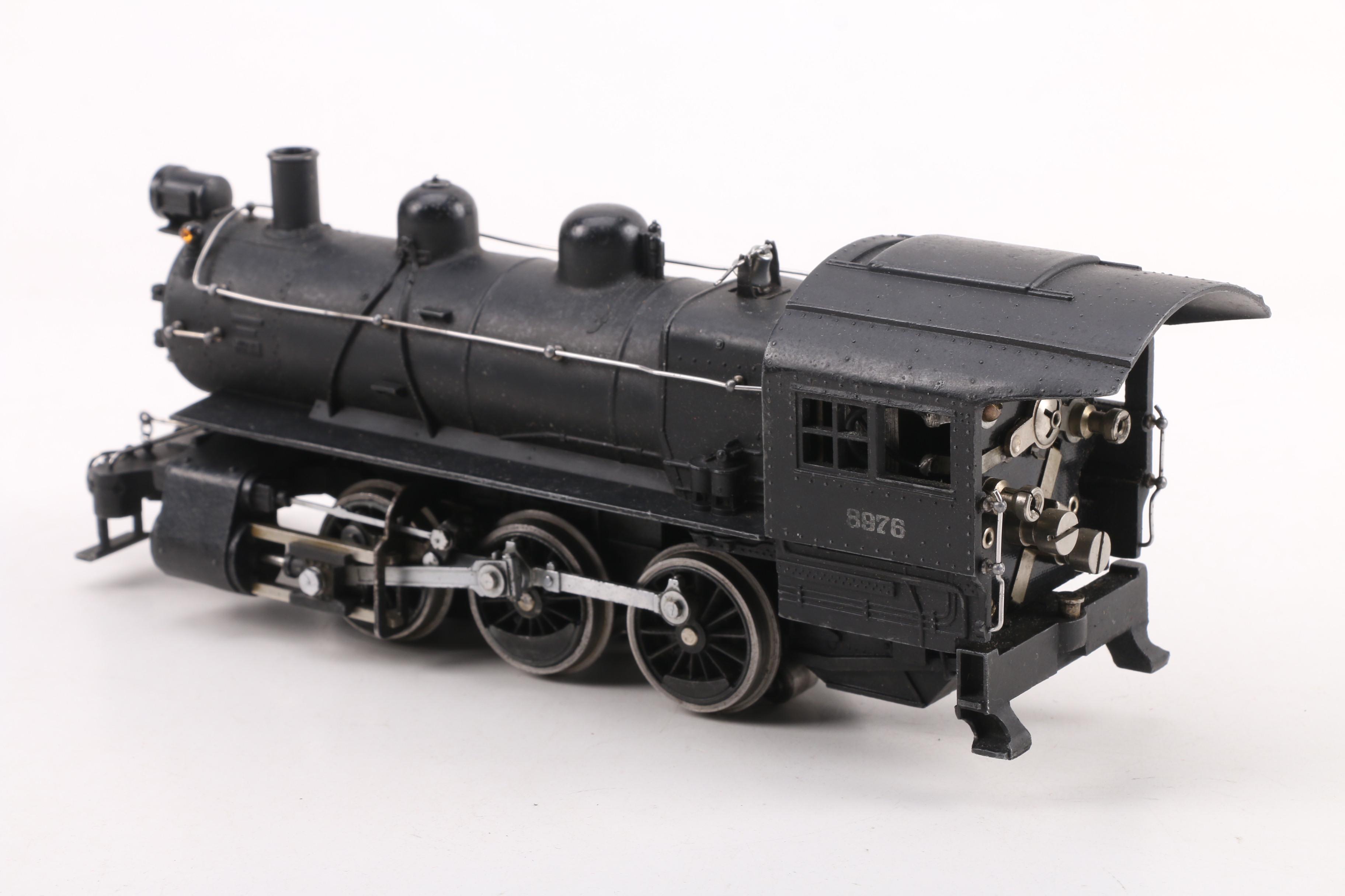 Lionel Pre-War 701 Steam Switcher and 701T Tender with Post-War Cars, c. 1940