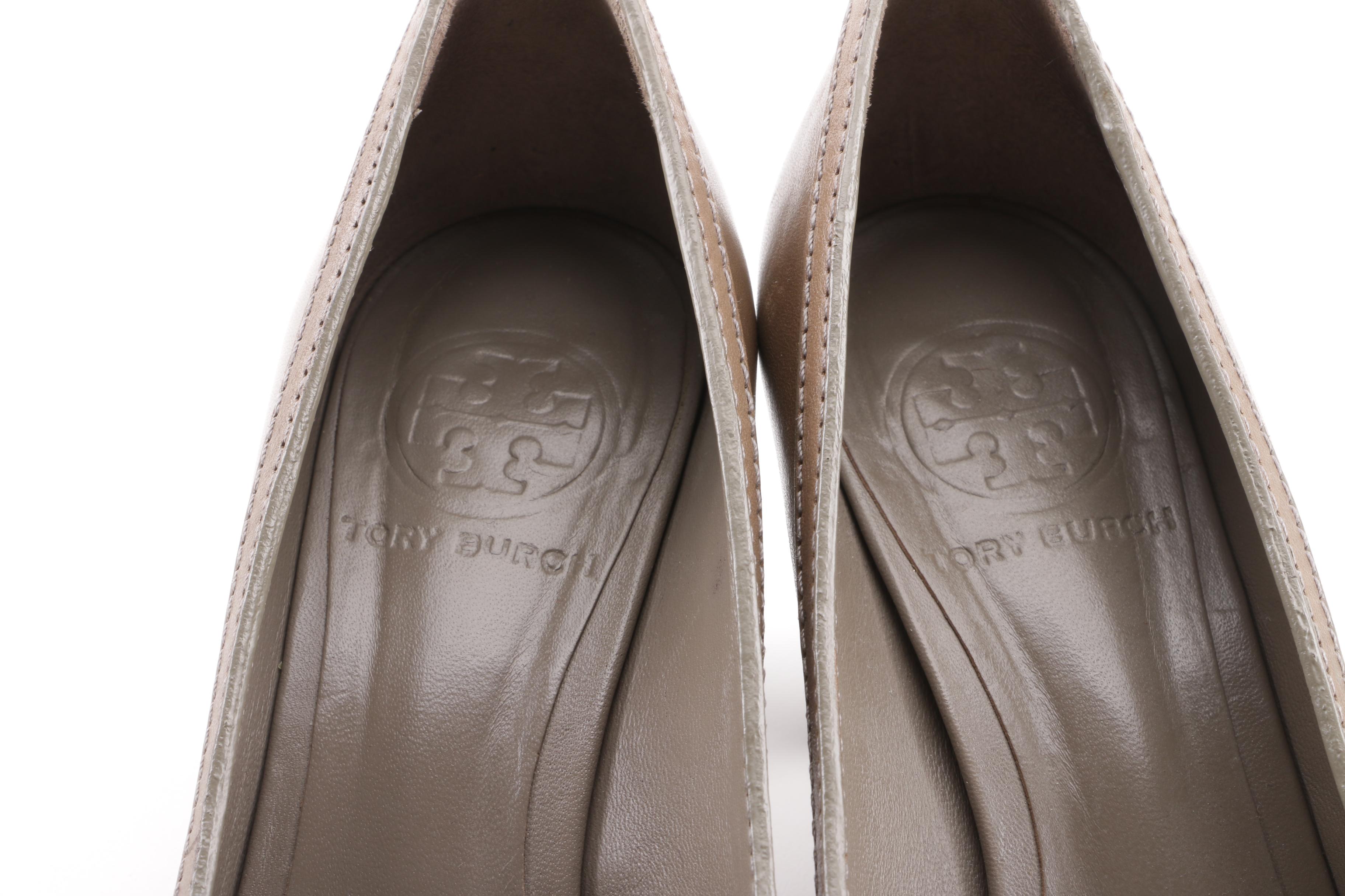 Women's Tory Burch Taupe Leather Turnlock Pumps
