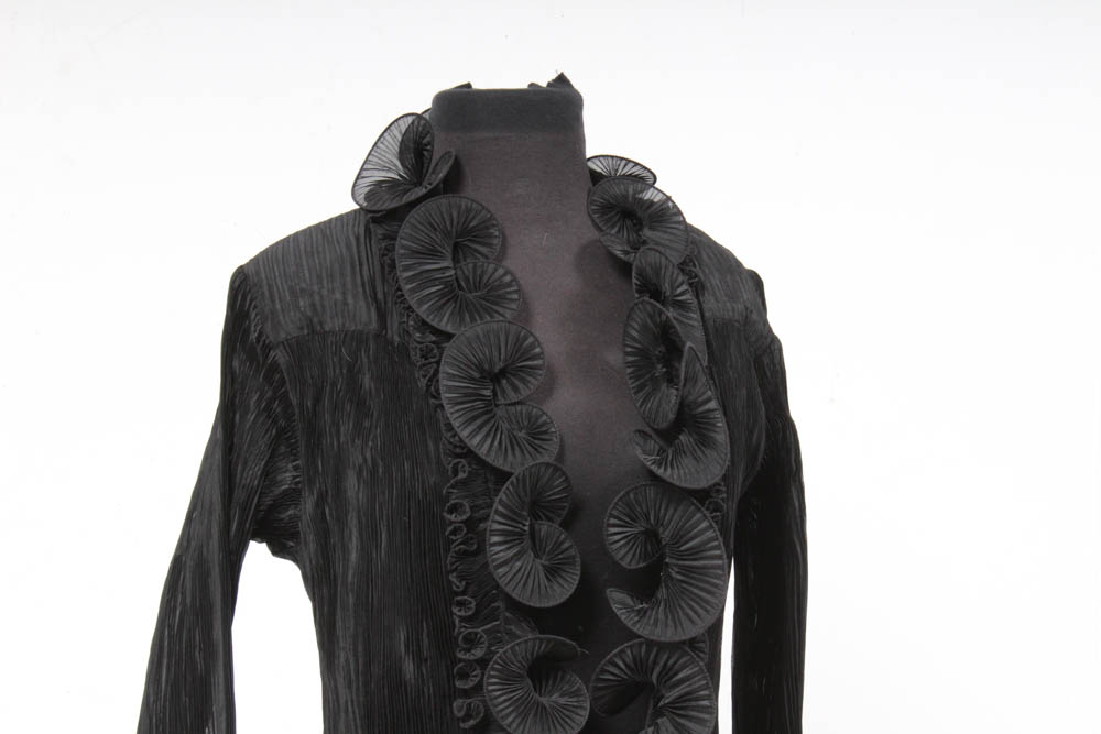 Vintage Joan McGee Black Scalloped Accordion Pleat Jacket